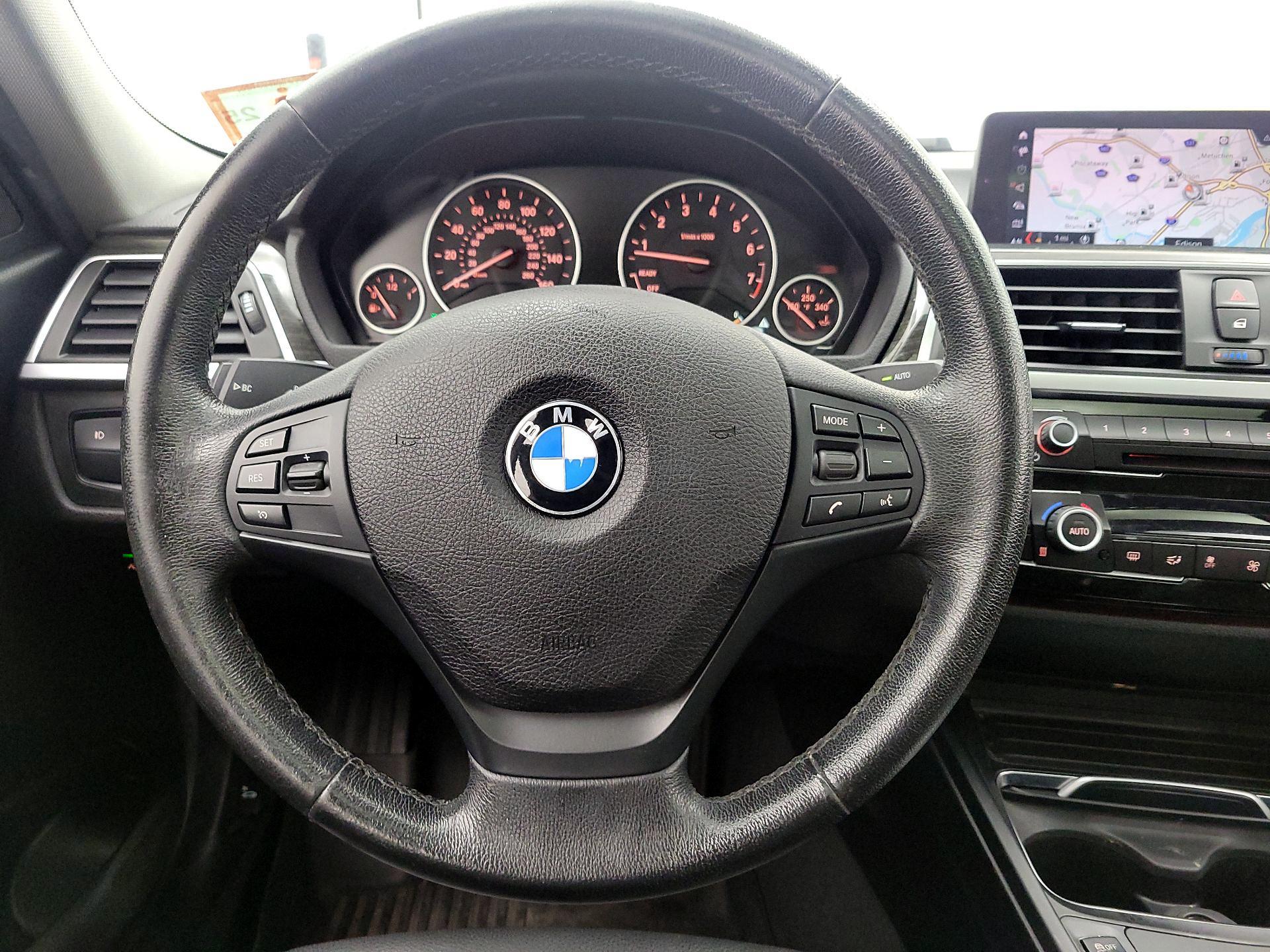 Thumbnail: 2018 BMW 3 Series - 10