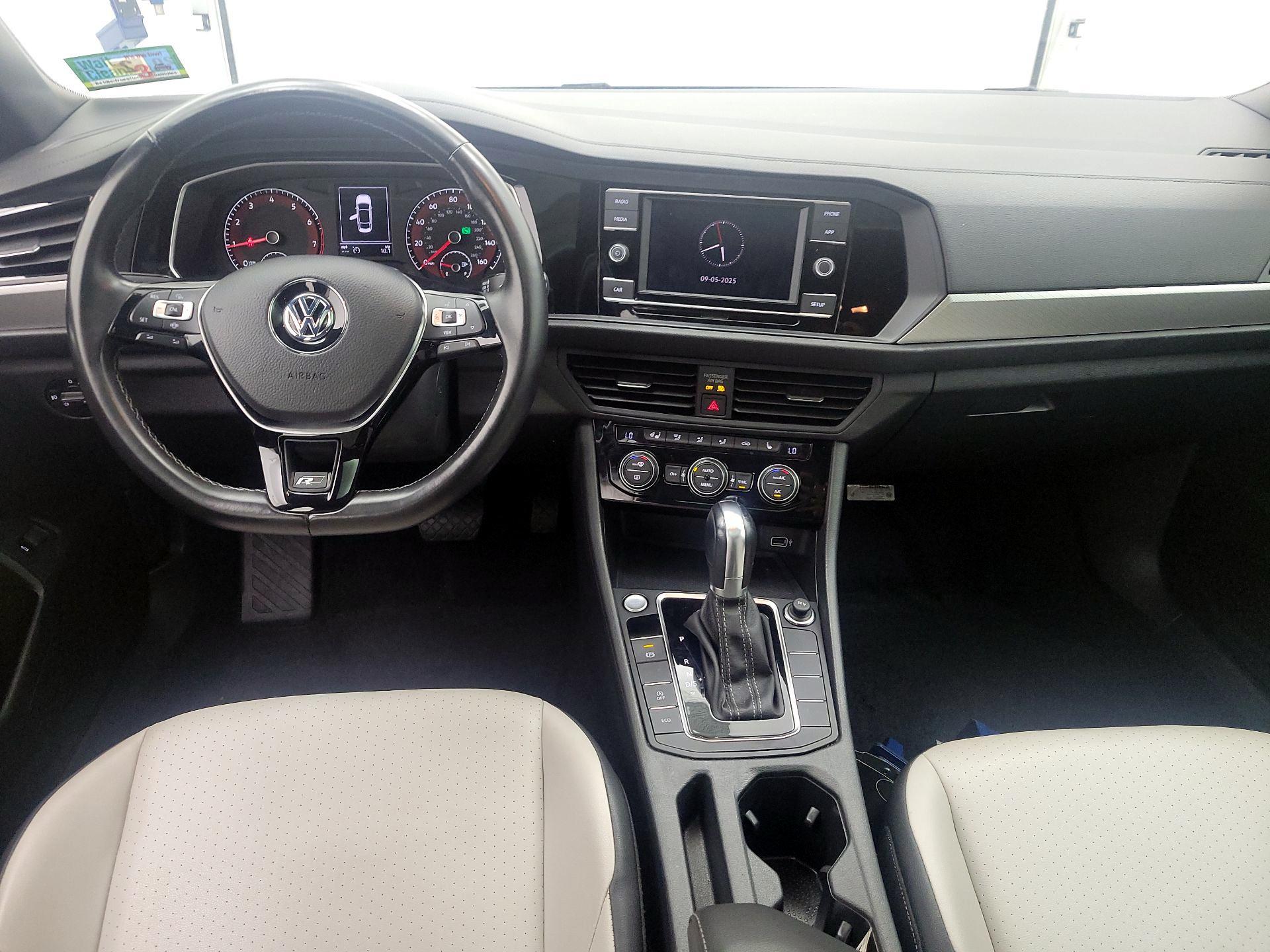 Thumbnail: 2019 Volkswagen Jetta - 9