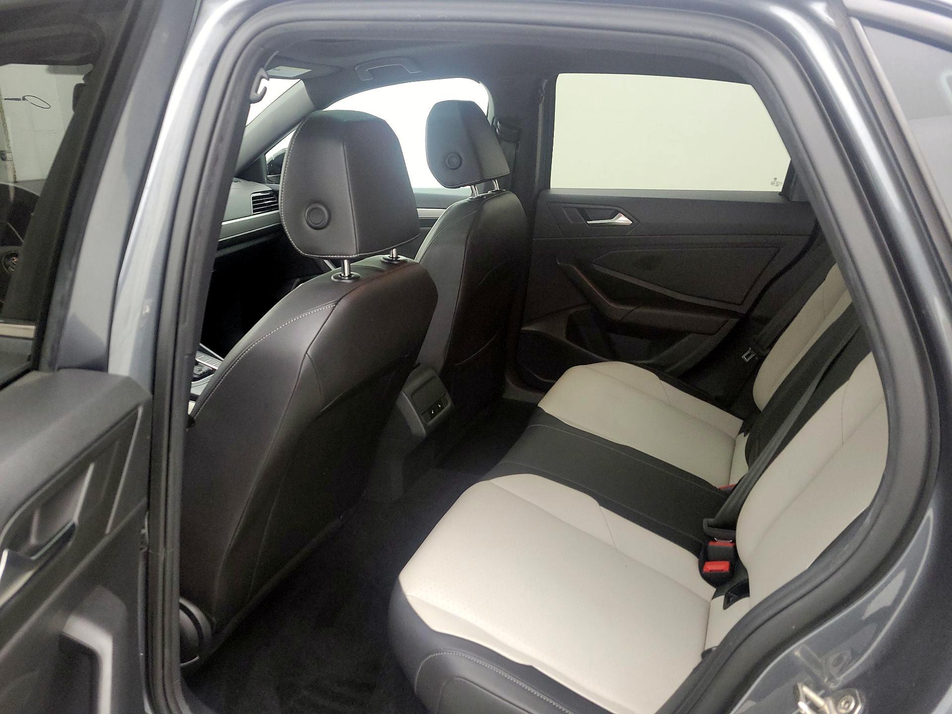 Thumbnail: 2019 Volkswagen Jetta - 20