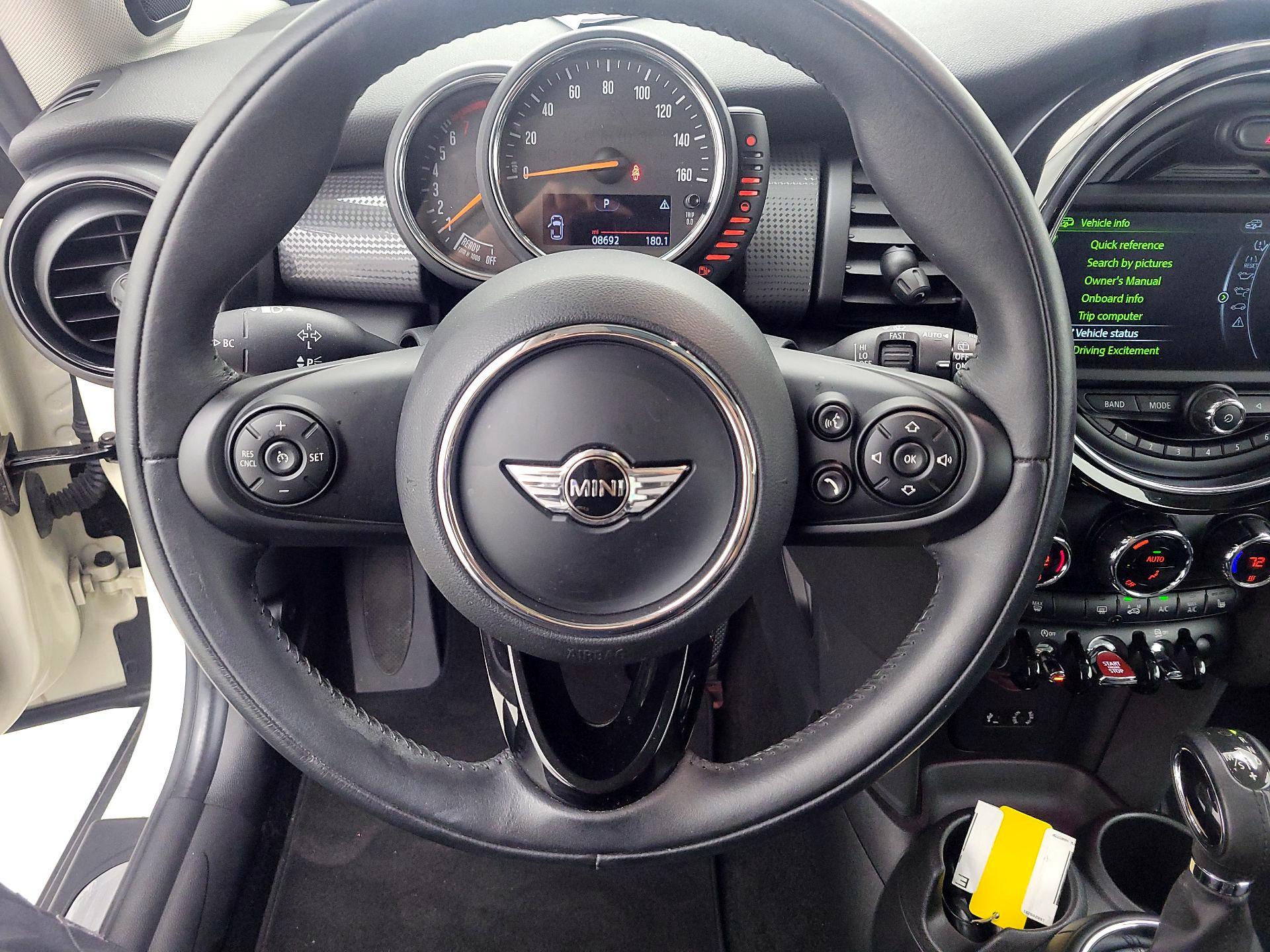 Thumbnail: 2016 MINI Cooper Hardtop - 10