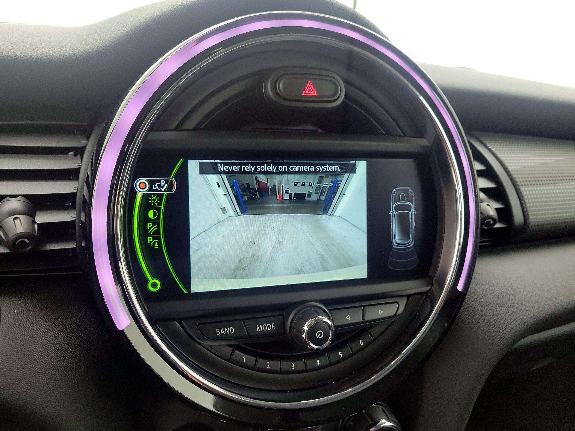 Thumbnail: 2016 MINI Cooper Hardtop - 14