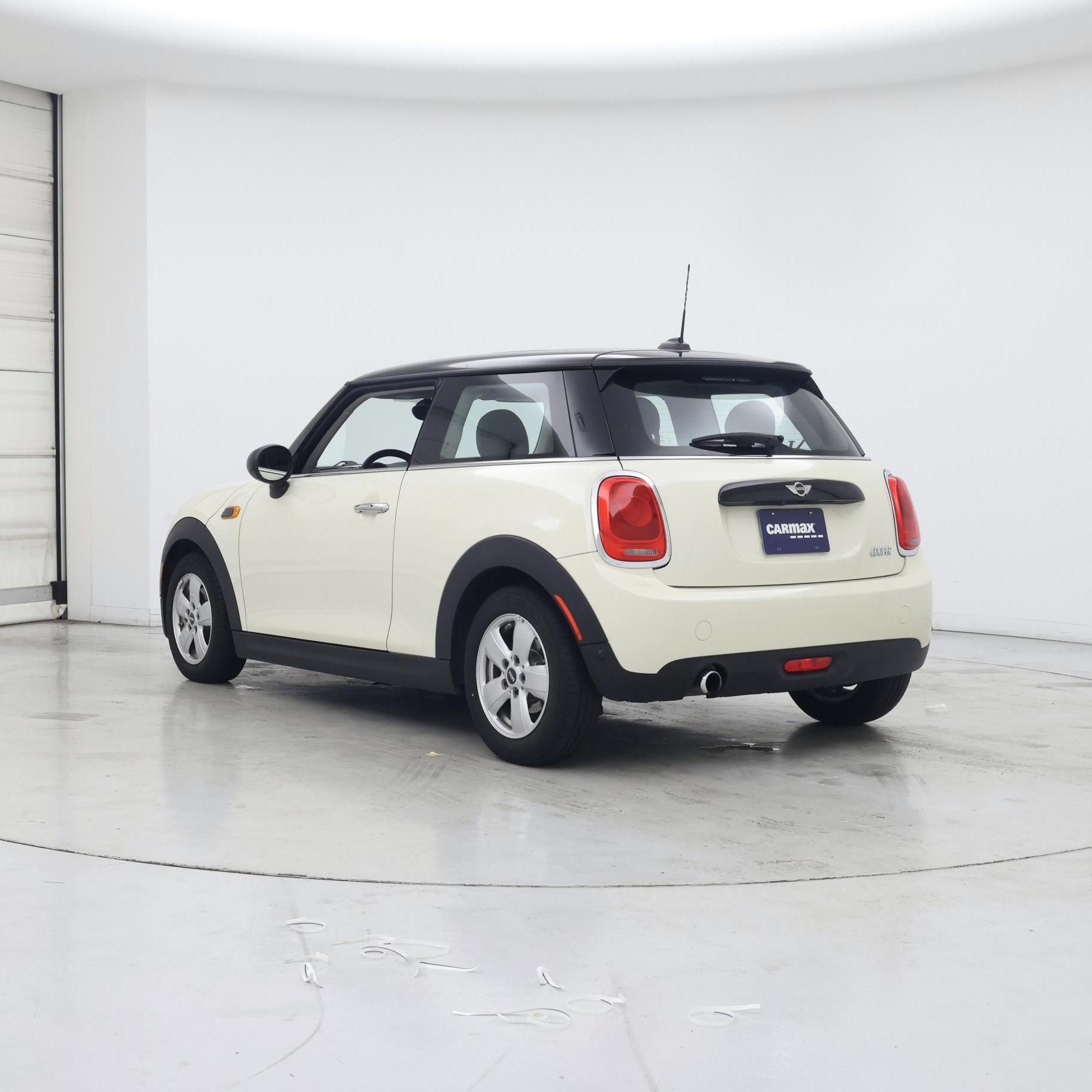 Thumbnail: 2016 MINI Cooper Hardtop - 2
