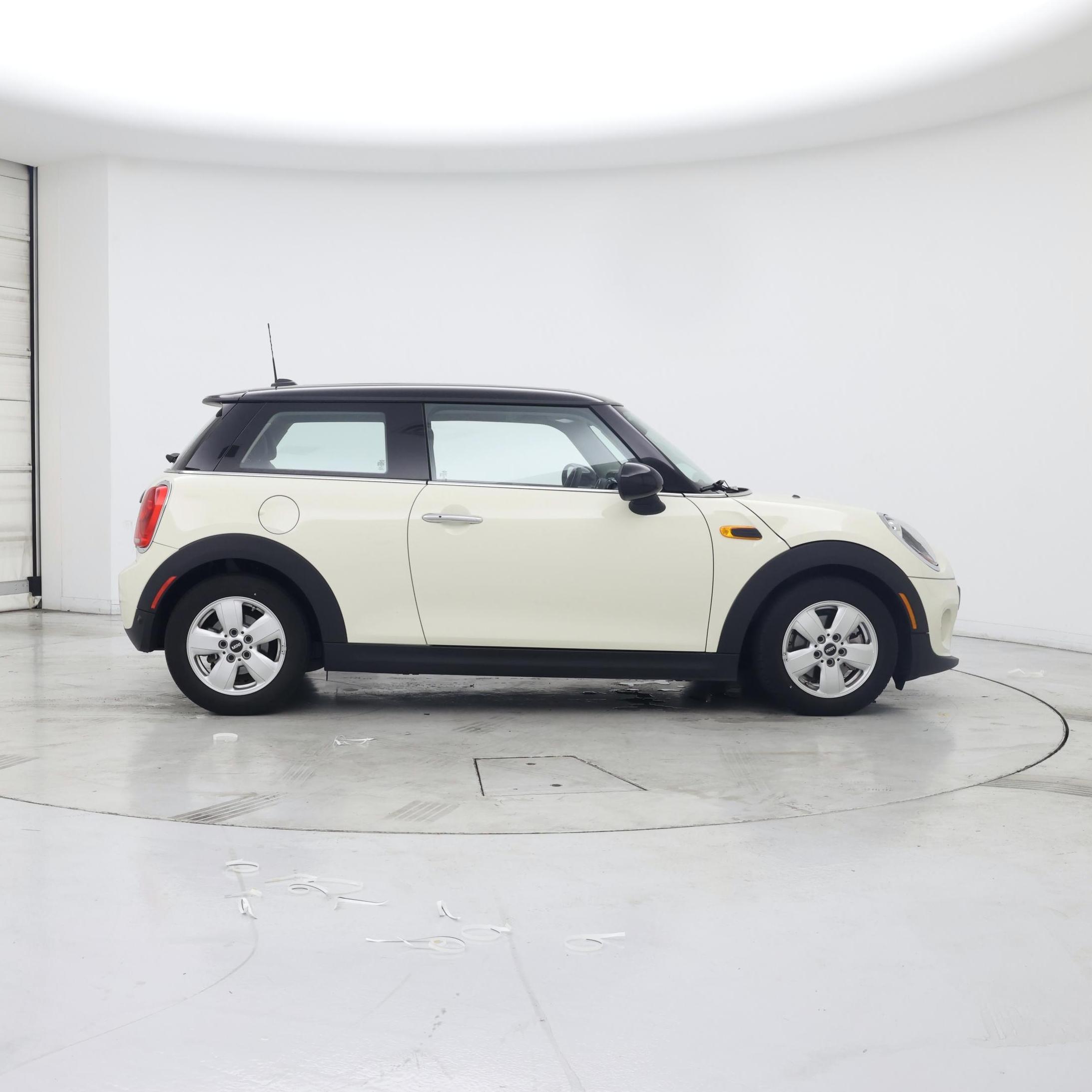 Thumbnail: 2016 MINI Cooper Hardtop - 7