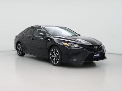 Black 2019 Toyota Camry SE