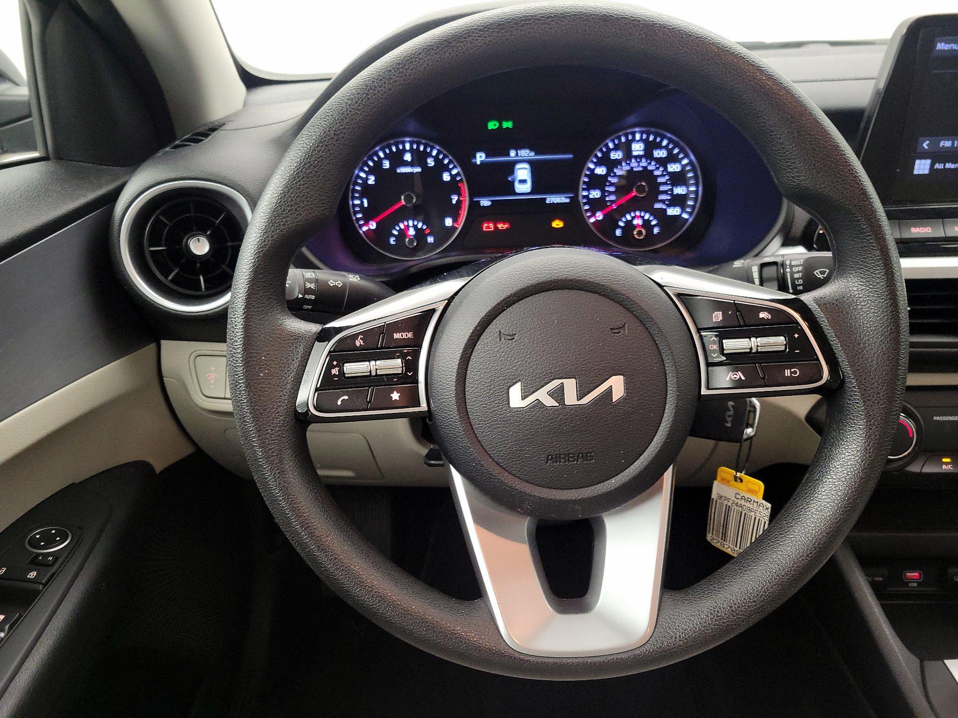 Thumbnail: 2023 Kia Forte - 10