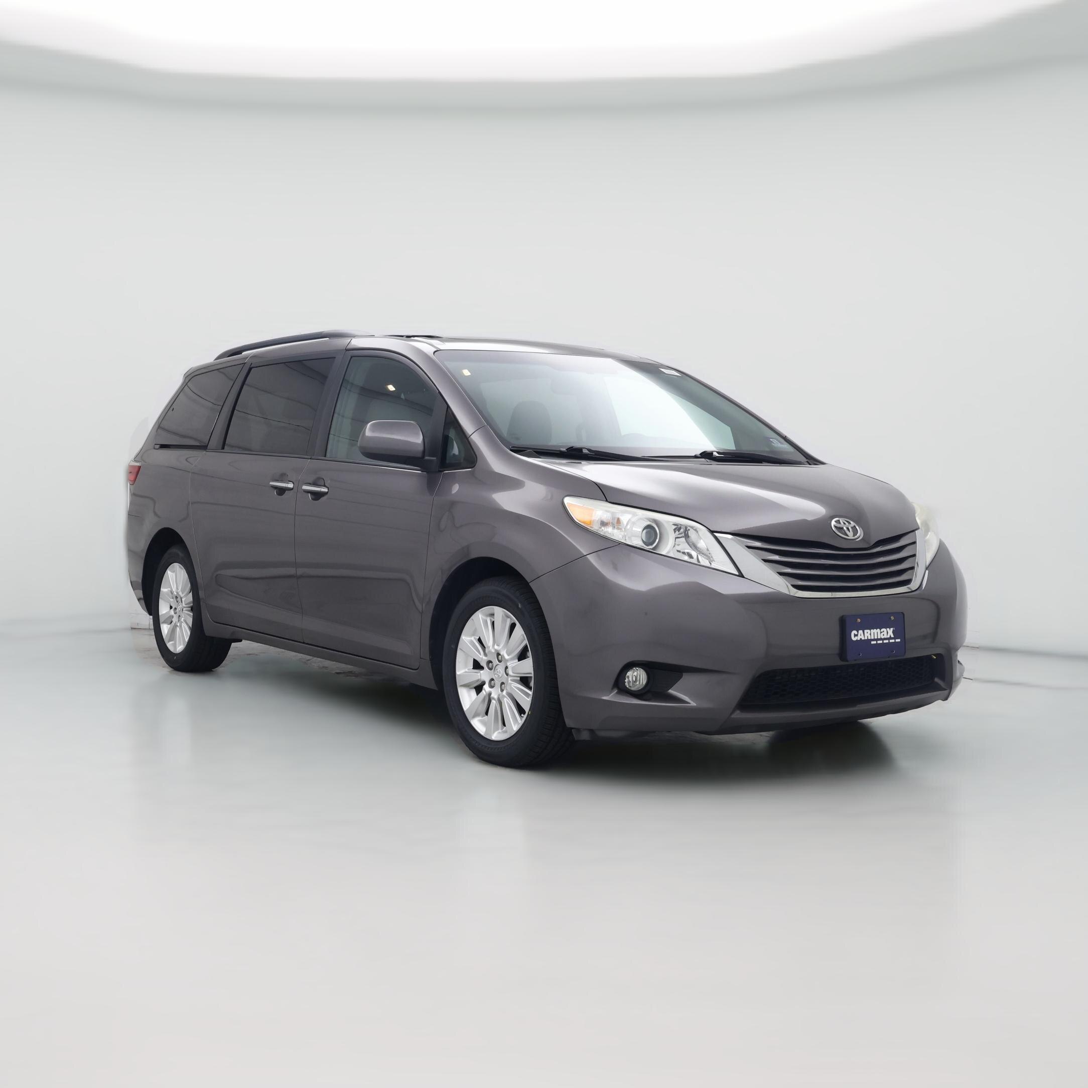 Thumbnail: 2015 Toyota Sienna - 1
