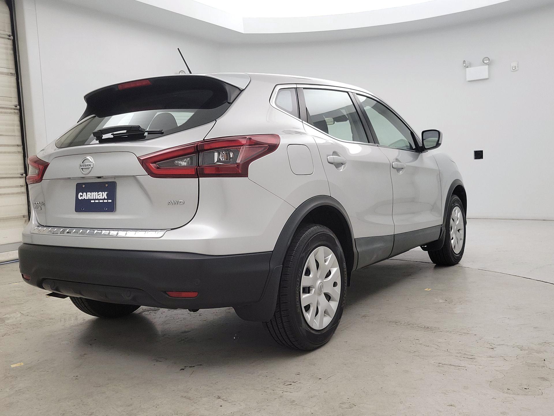 Thumbnail: 2020 Nissan Rogue Sport - 5