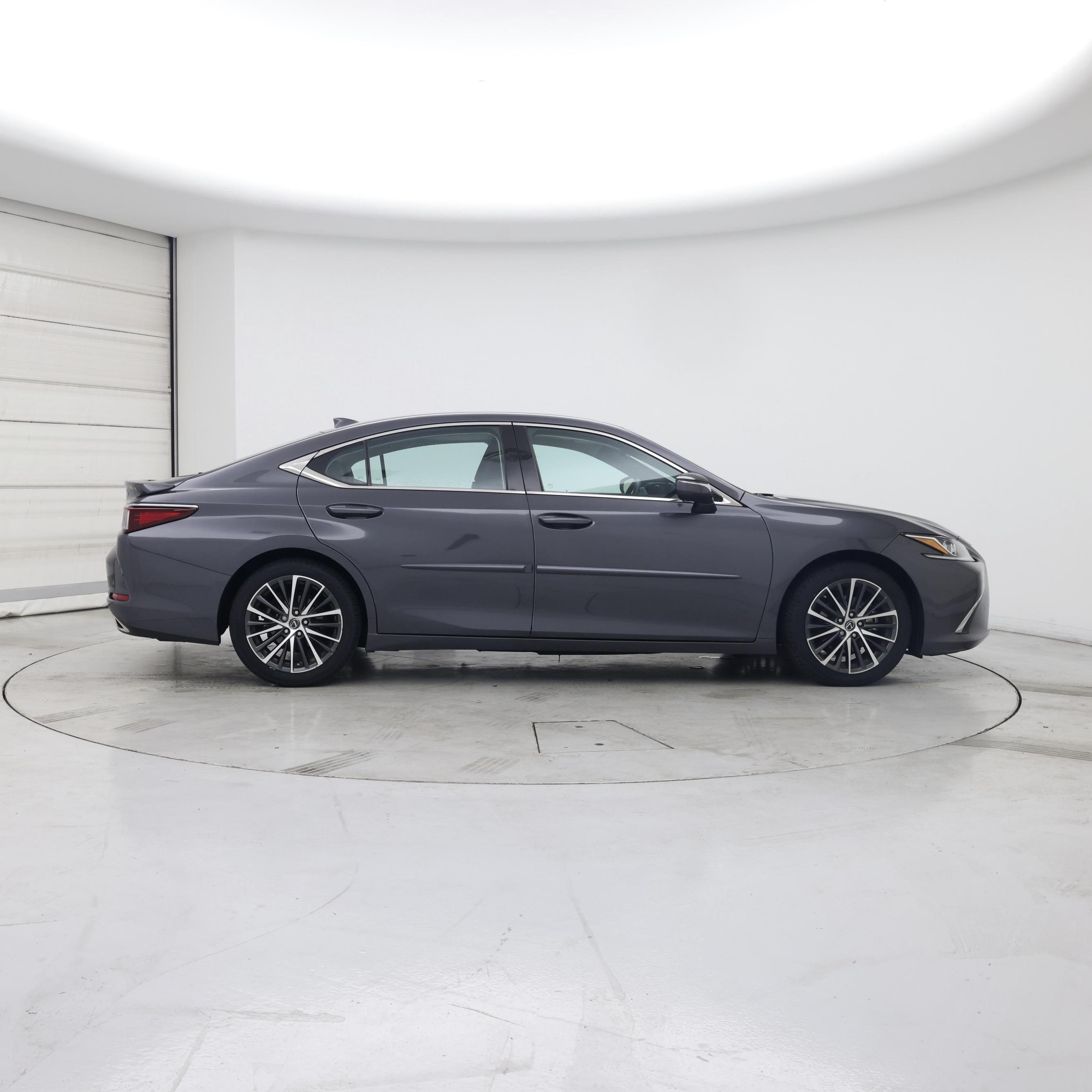 Thumbnail: 2023 Lexus ES - 7