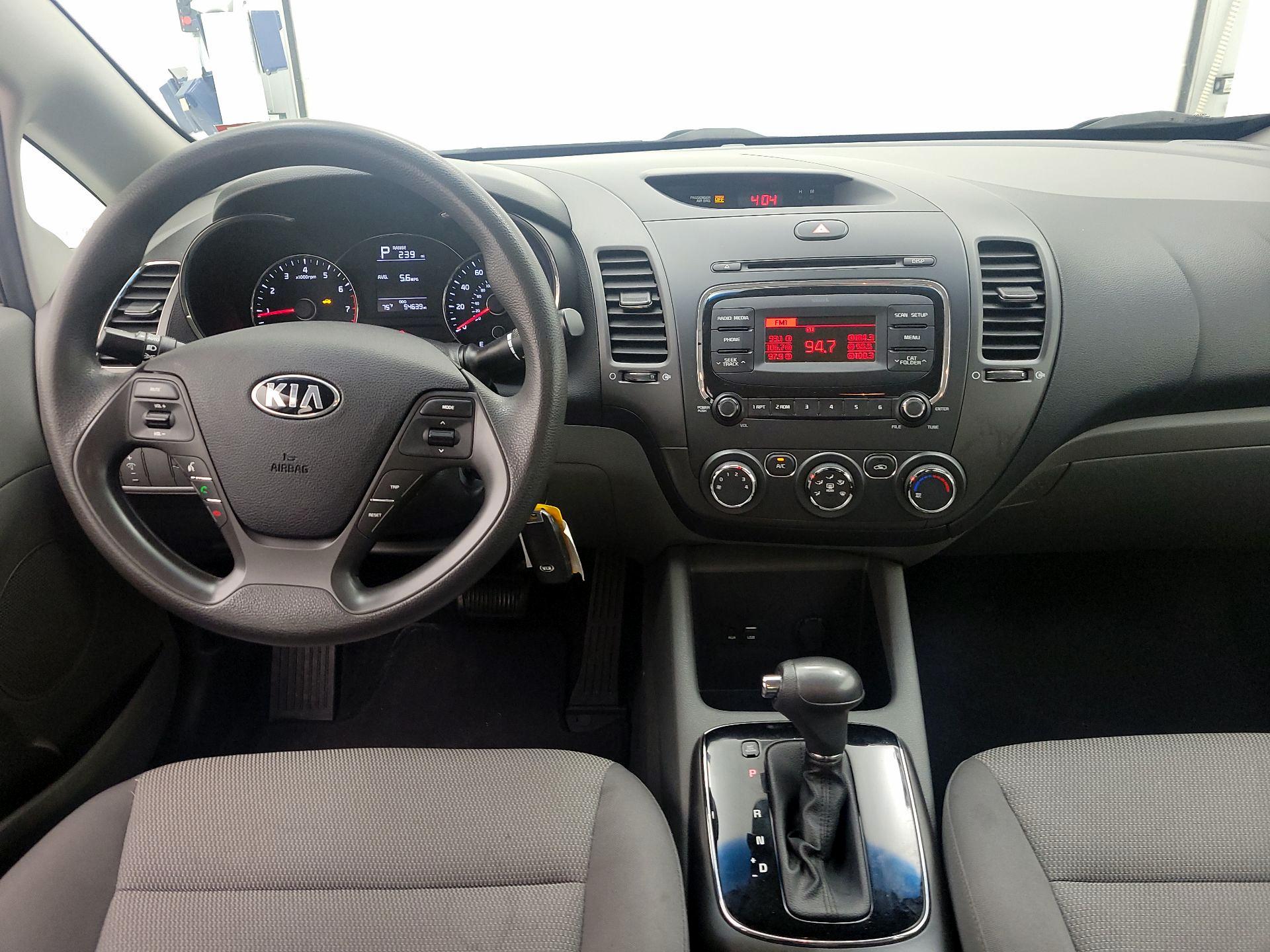 Thumbnail: 2017 Kia Forte - 9