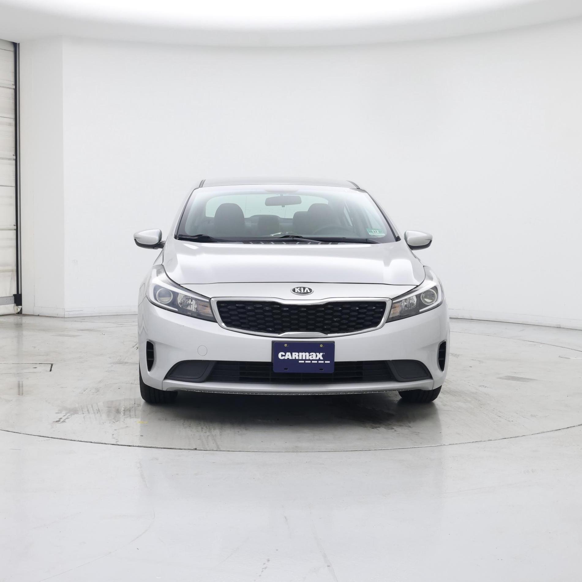 Thumbnail: 2017 Kia Forte - 5