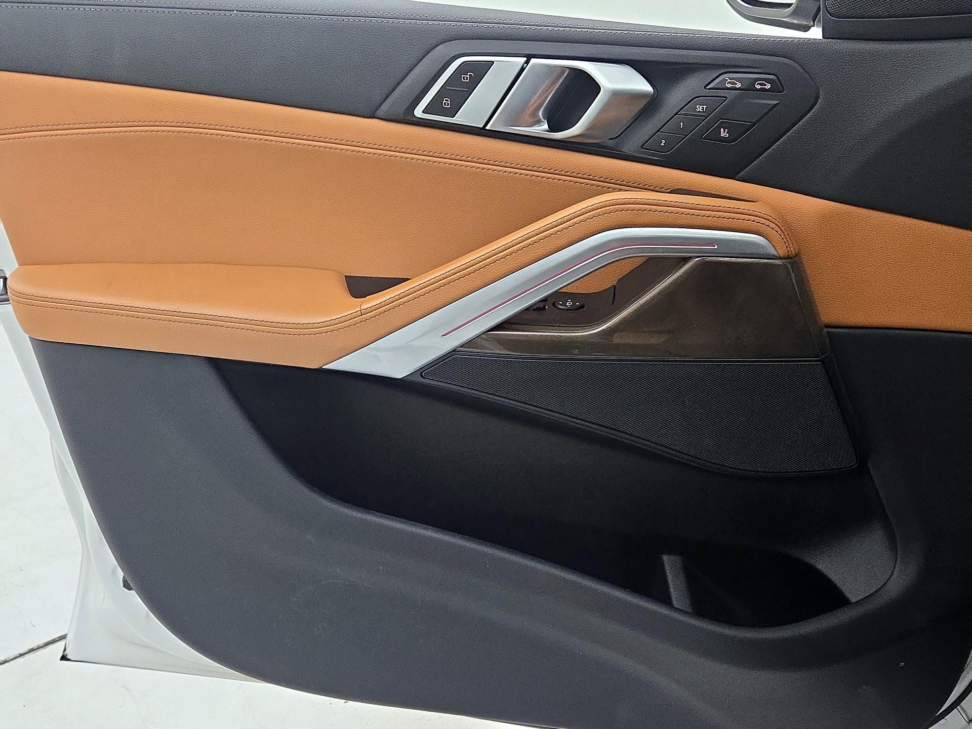 Thumbnail: 2022 BMW X6 - 12