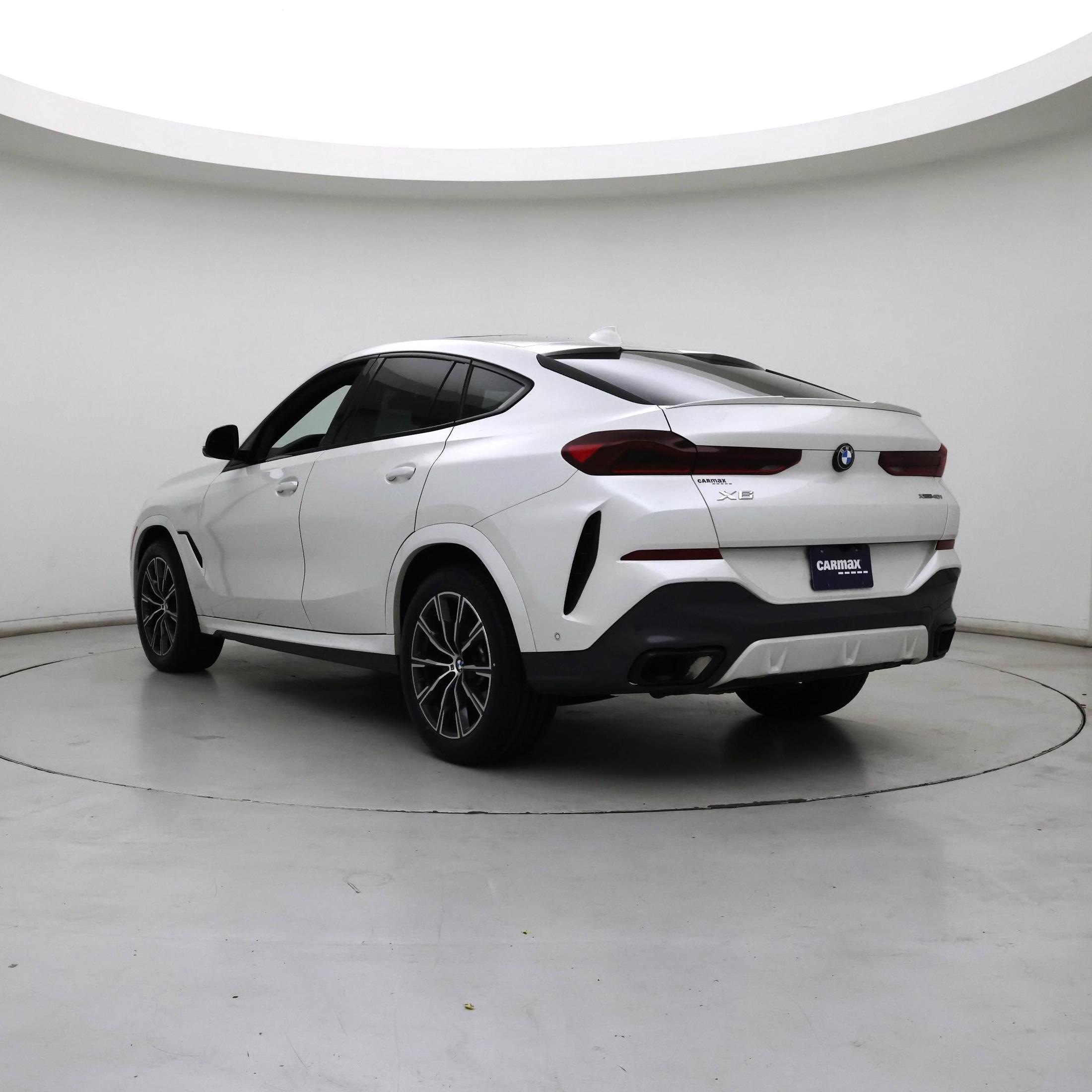 Thumbnail: 2022 BMW X6 - 2