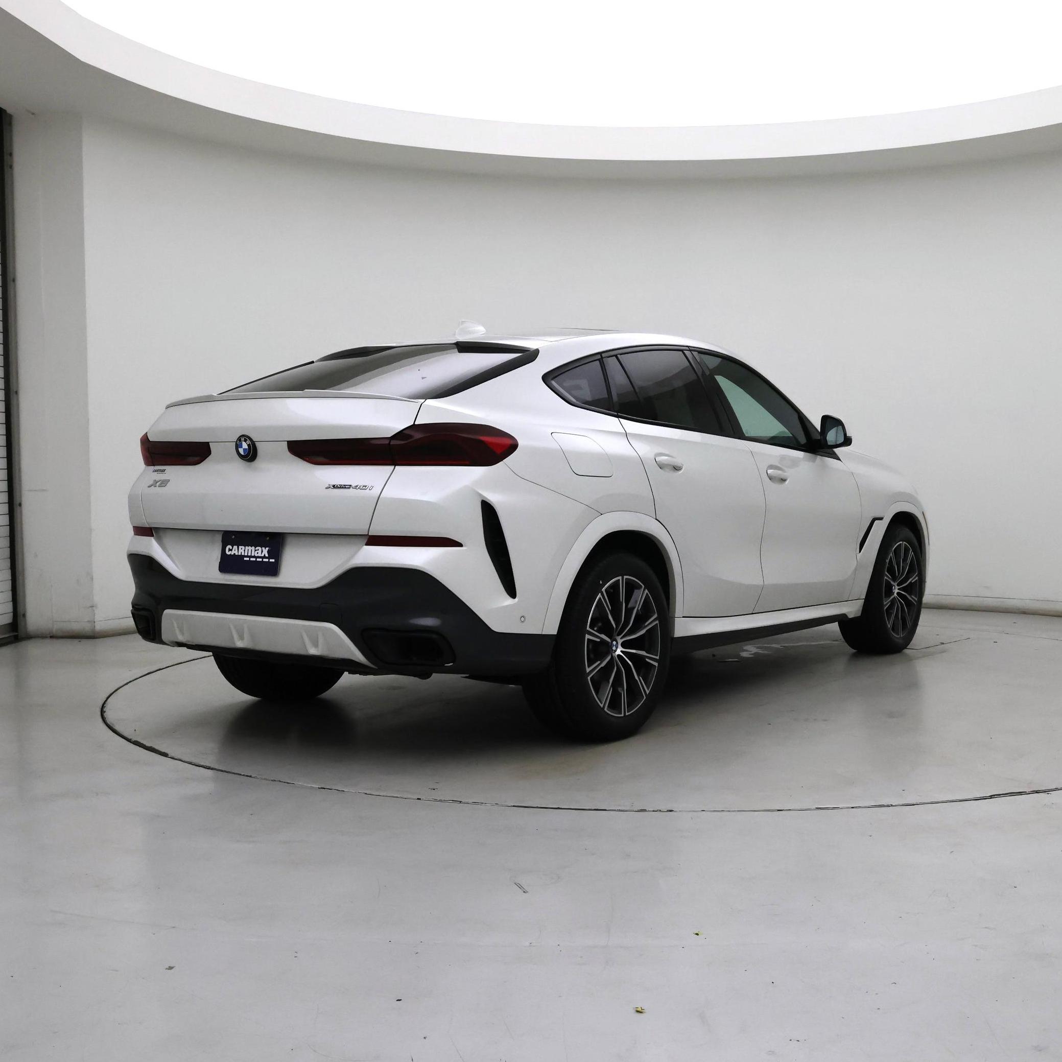 Thumbnail: 2022 BMW X6 - 8