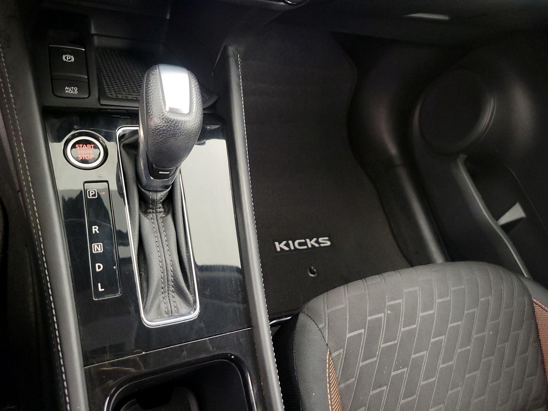 Thumbnail: 2021 Nissan Kicks - 16