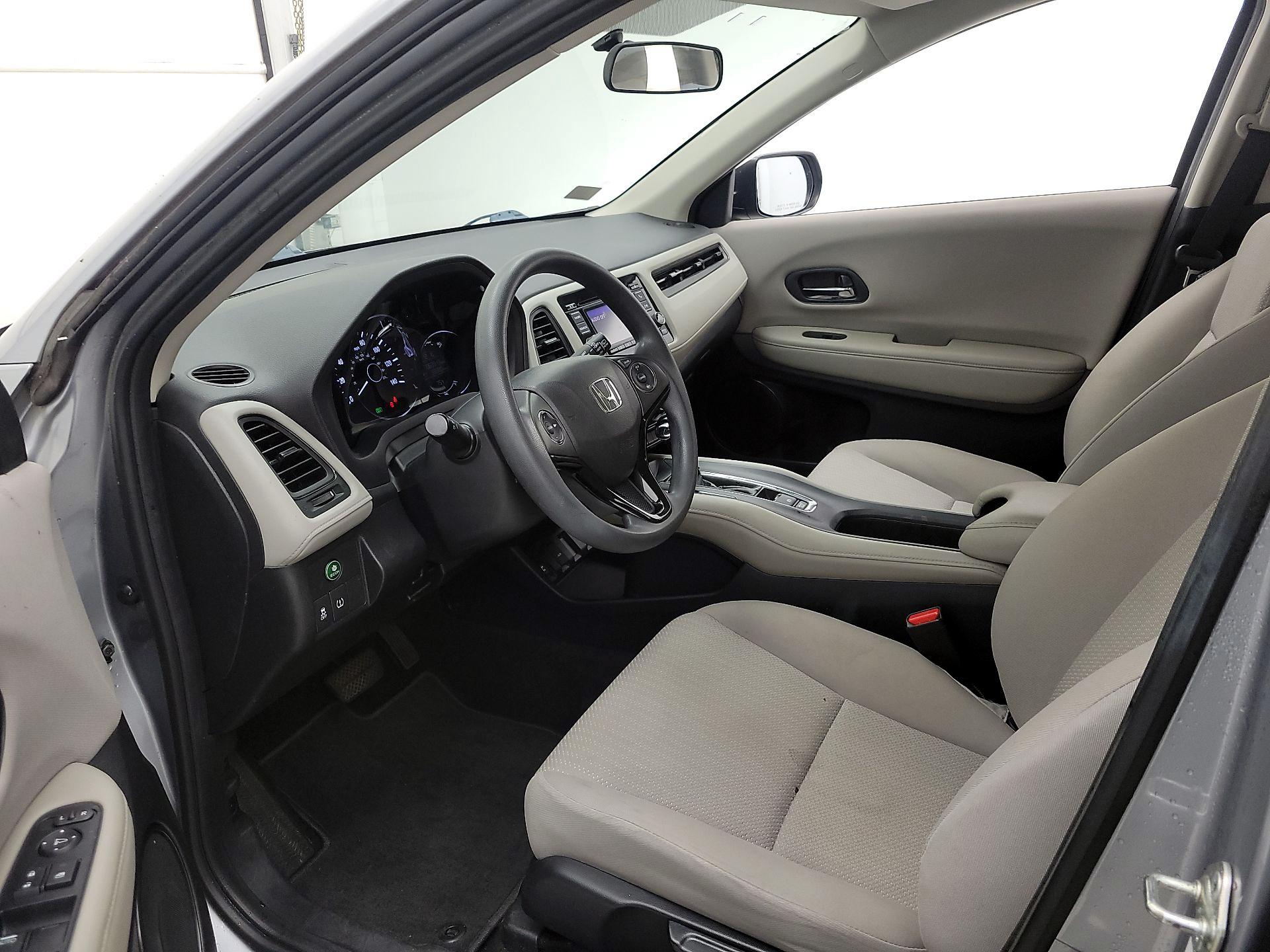 Thumbnail: 2018 Honda HR-V - 11