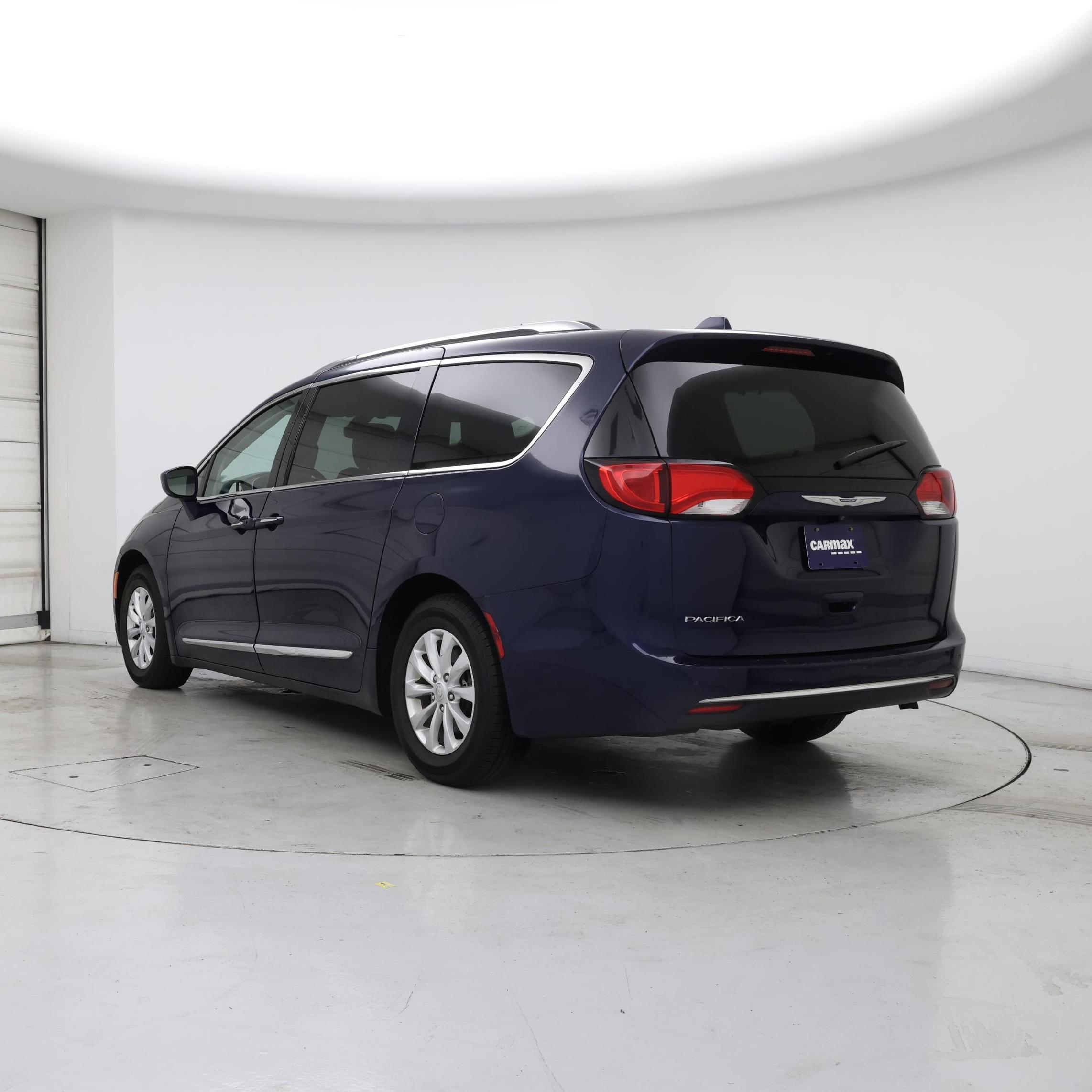 Thumbnail: 2019 Chrysler Pacifica - 2