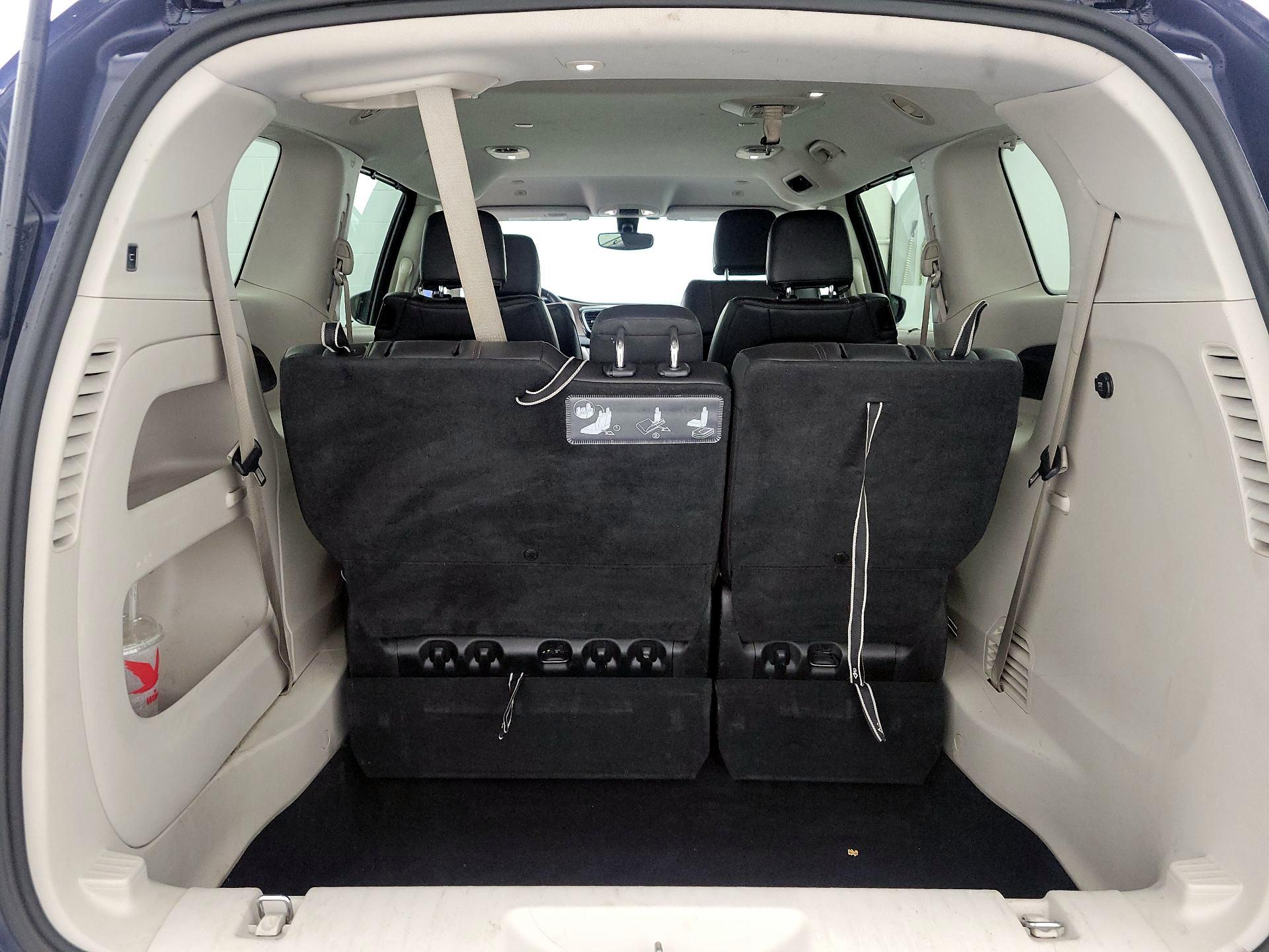 Thumbnail: 2019 Chrysler Pacifica - 20