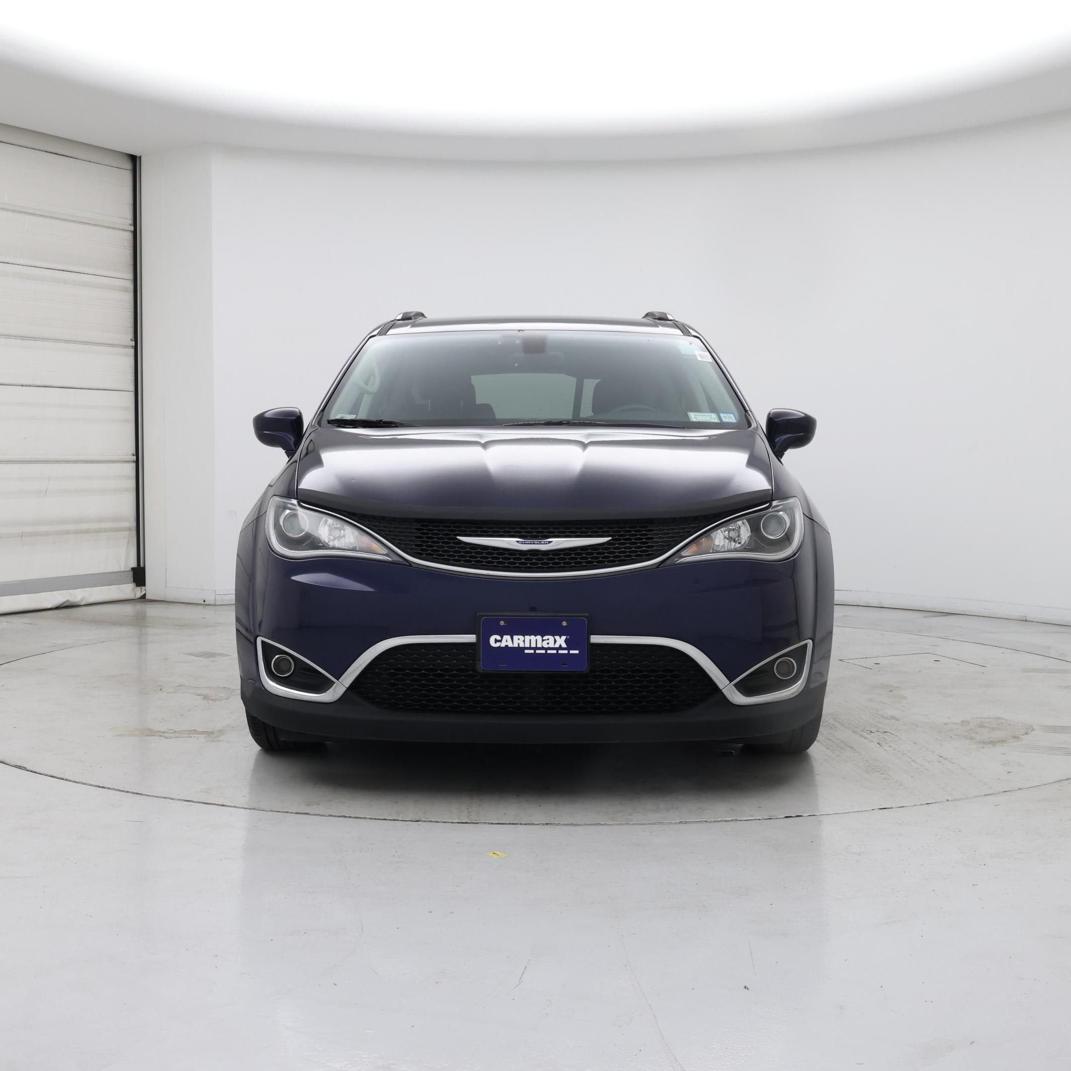 Thumbnail: 2019 Chrysler Pacifica - 5