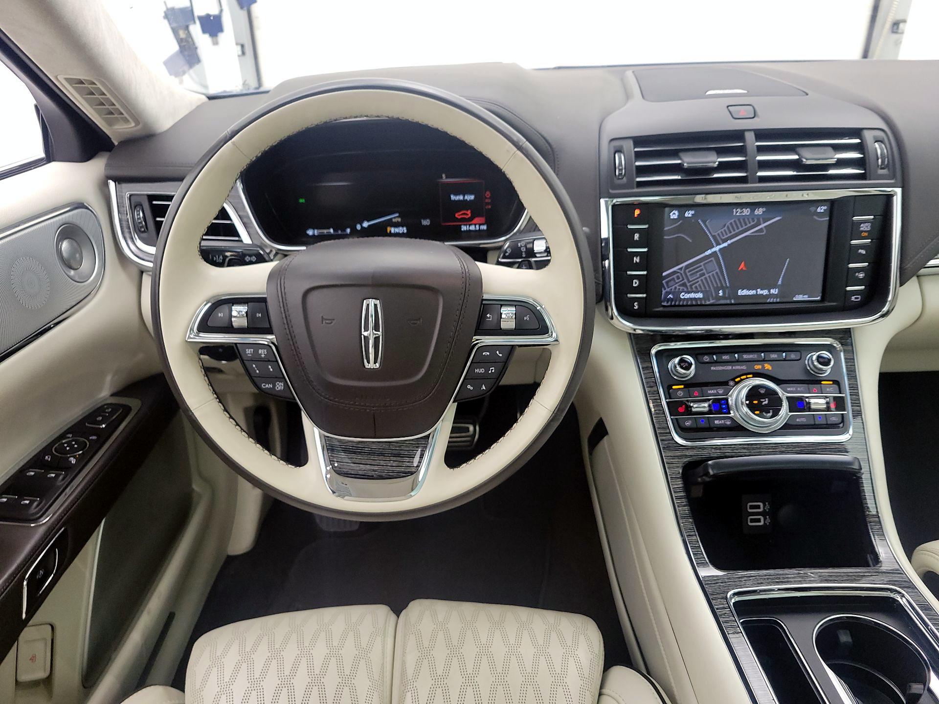 Thumbnail: 2019 Lincoln Continental - 10