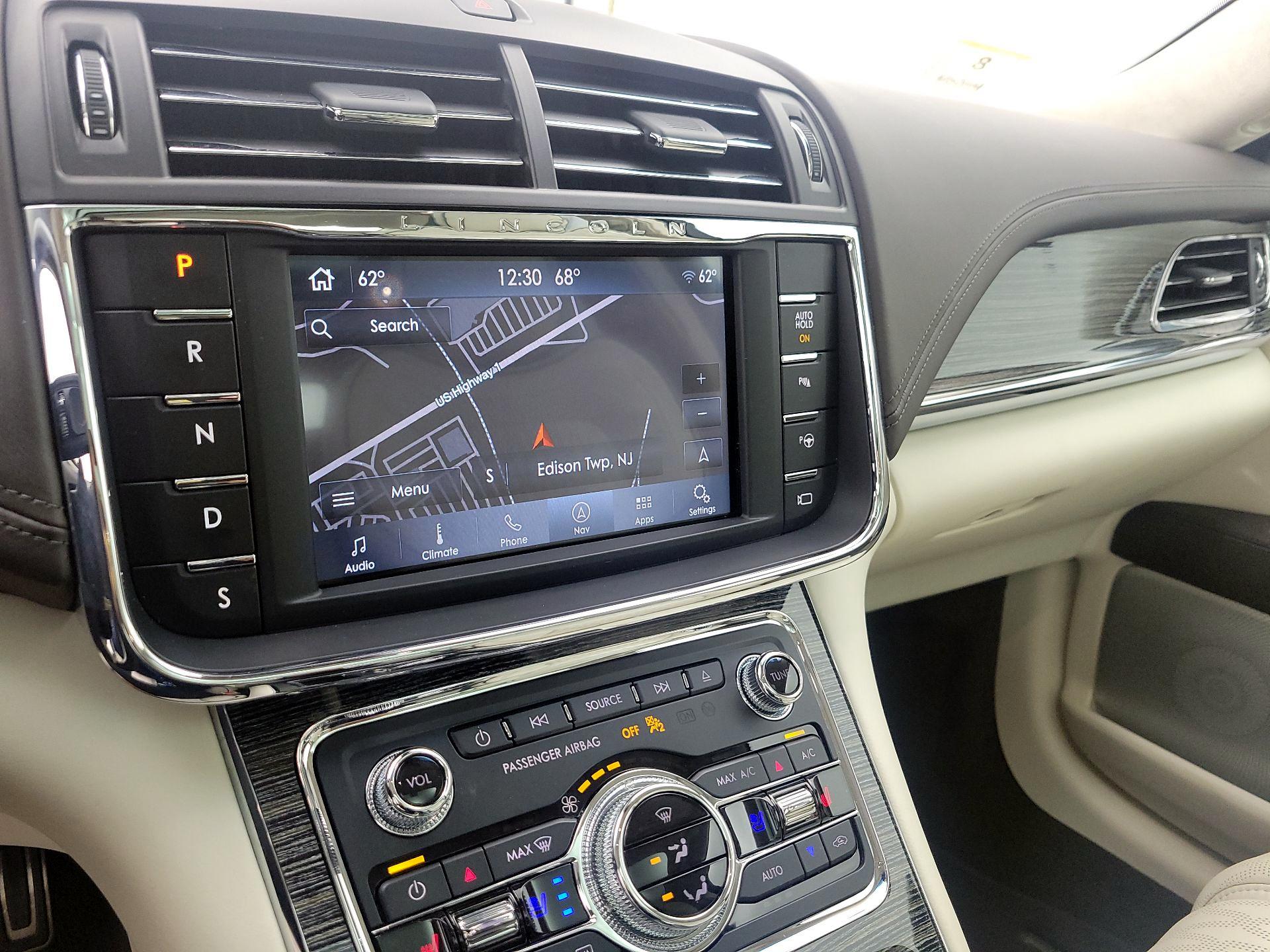 Thumbnail: 2019 Lincoln Continental - 14