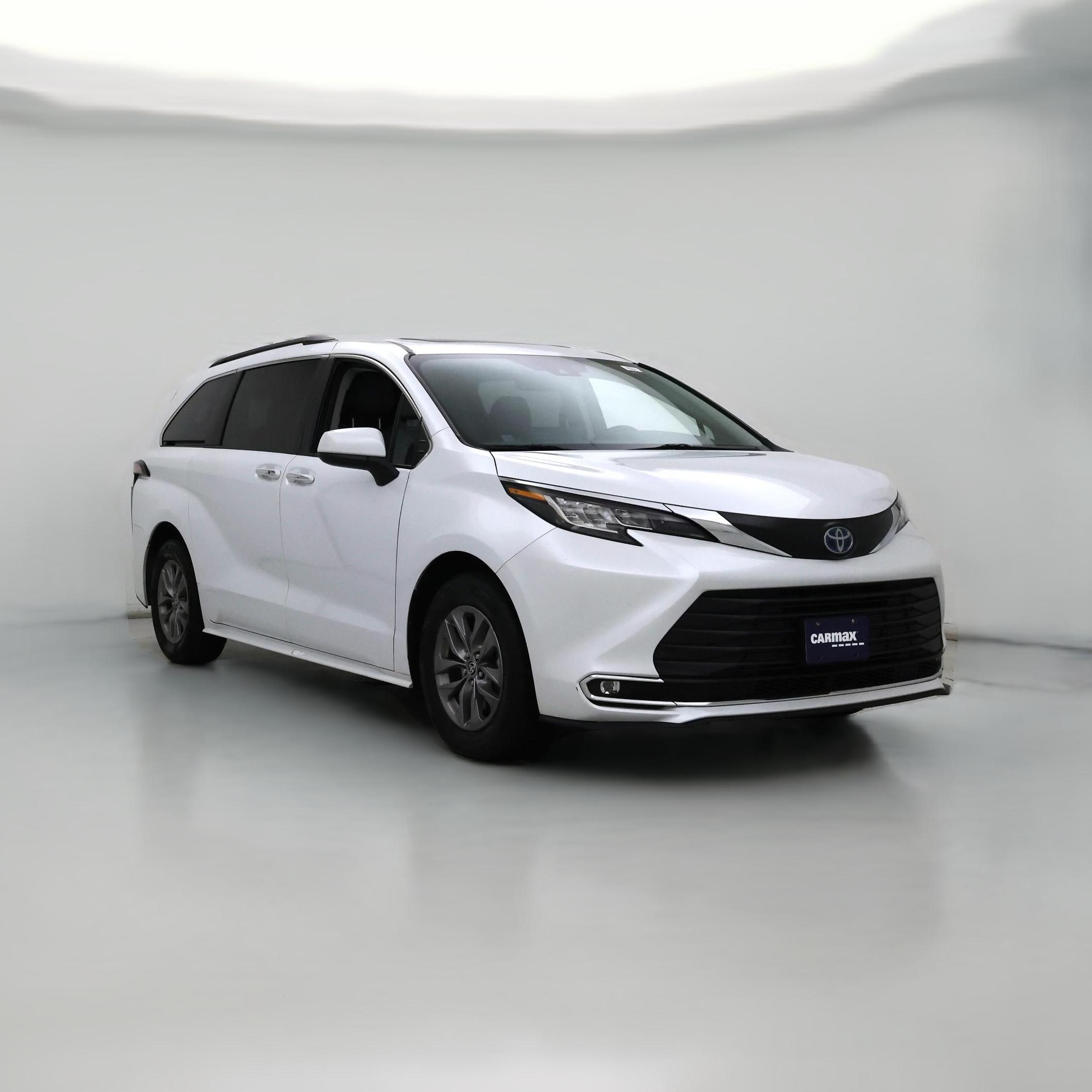 Thumbnail: 2023 Toyota Sienna - 1