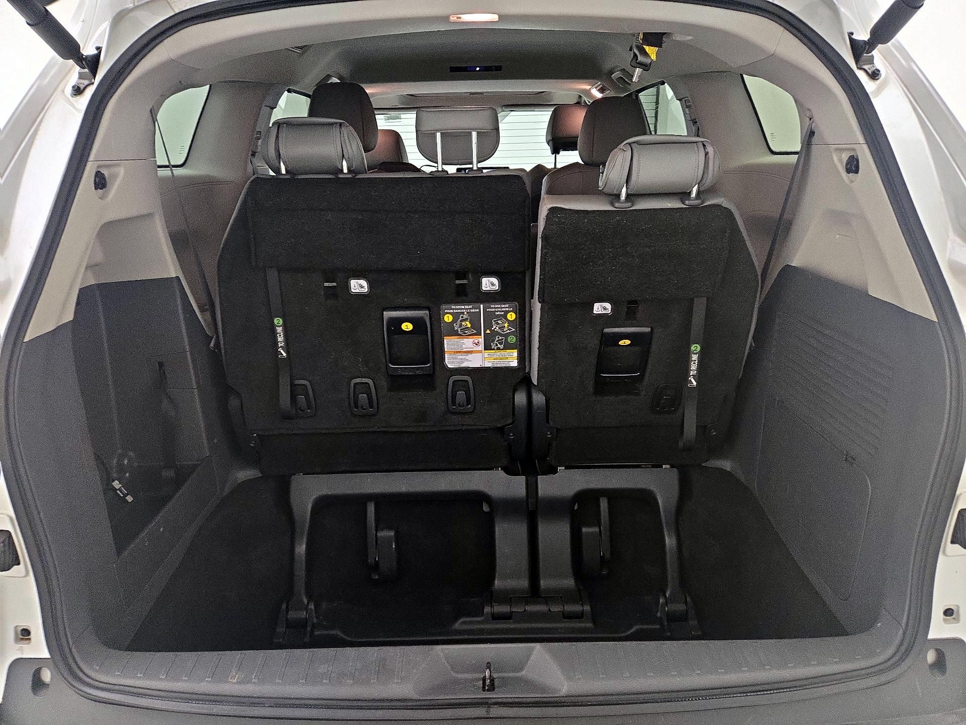 Thumbnail: 2023 Toyota Sienna - 19
