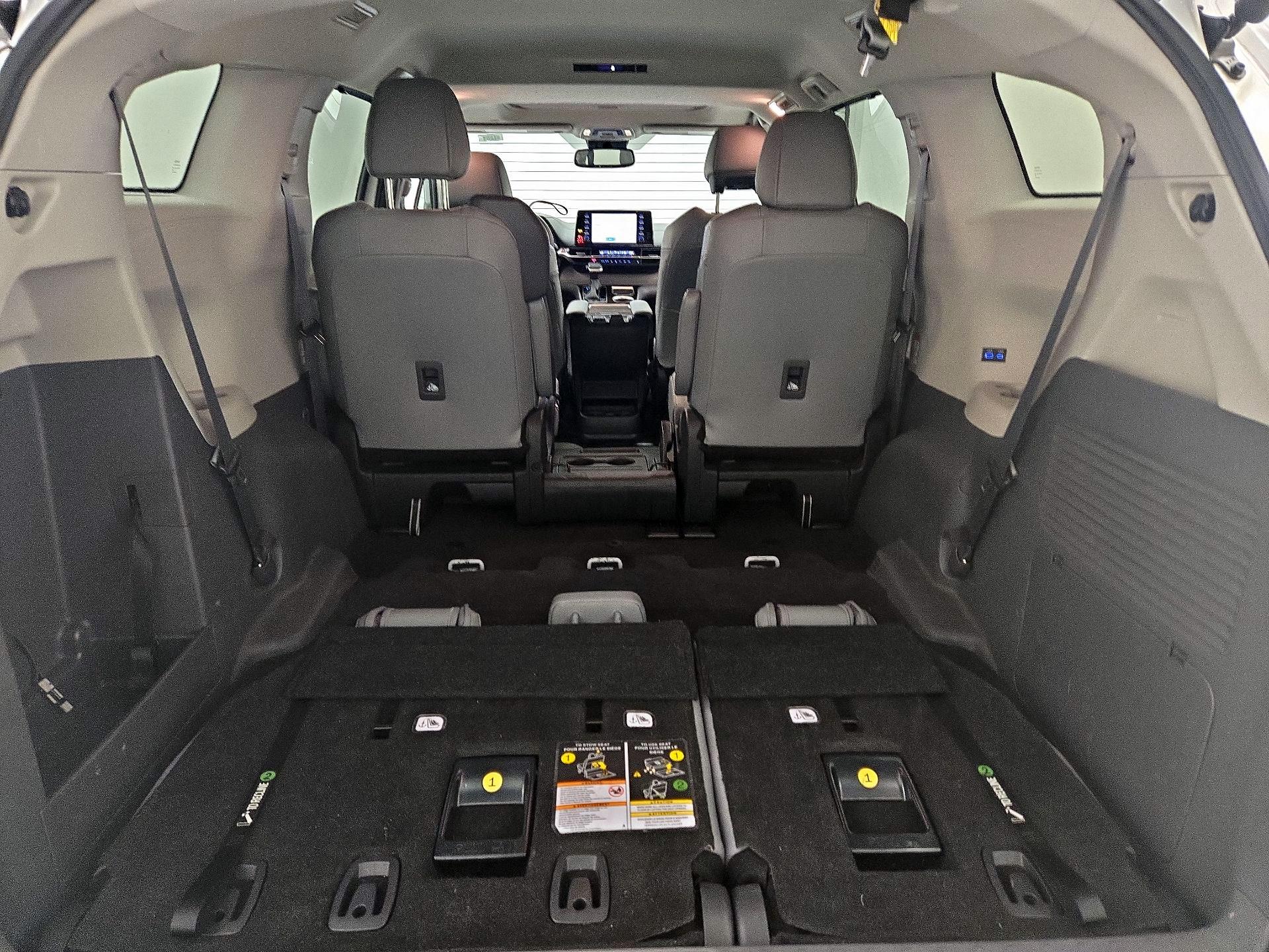 Thumbnail: 2023 Toyota Sienna - 20