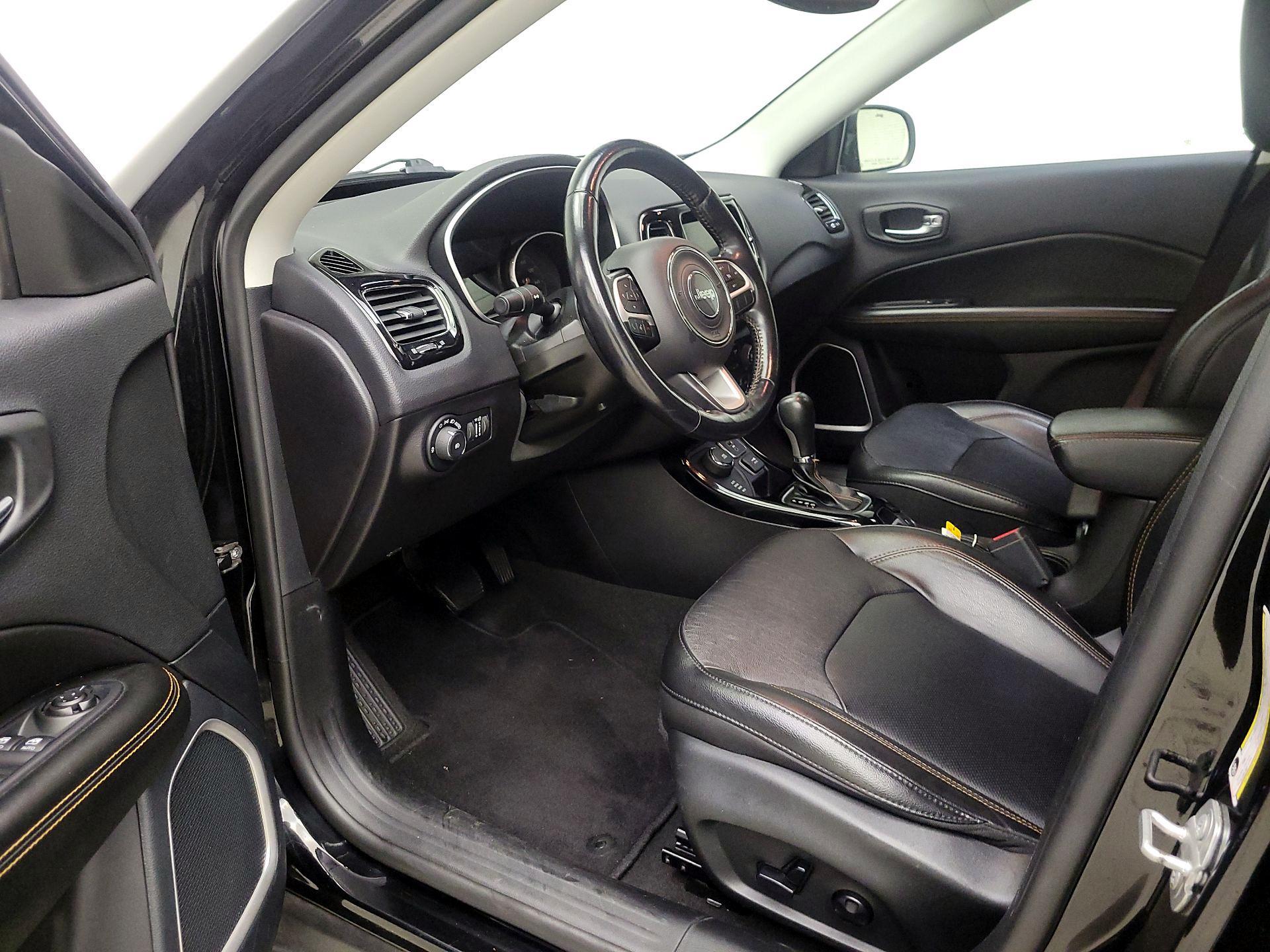 Thumbnail: 2020 Jeep Compass - 11