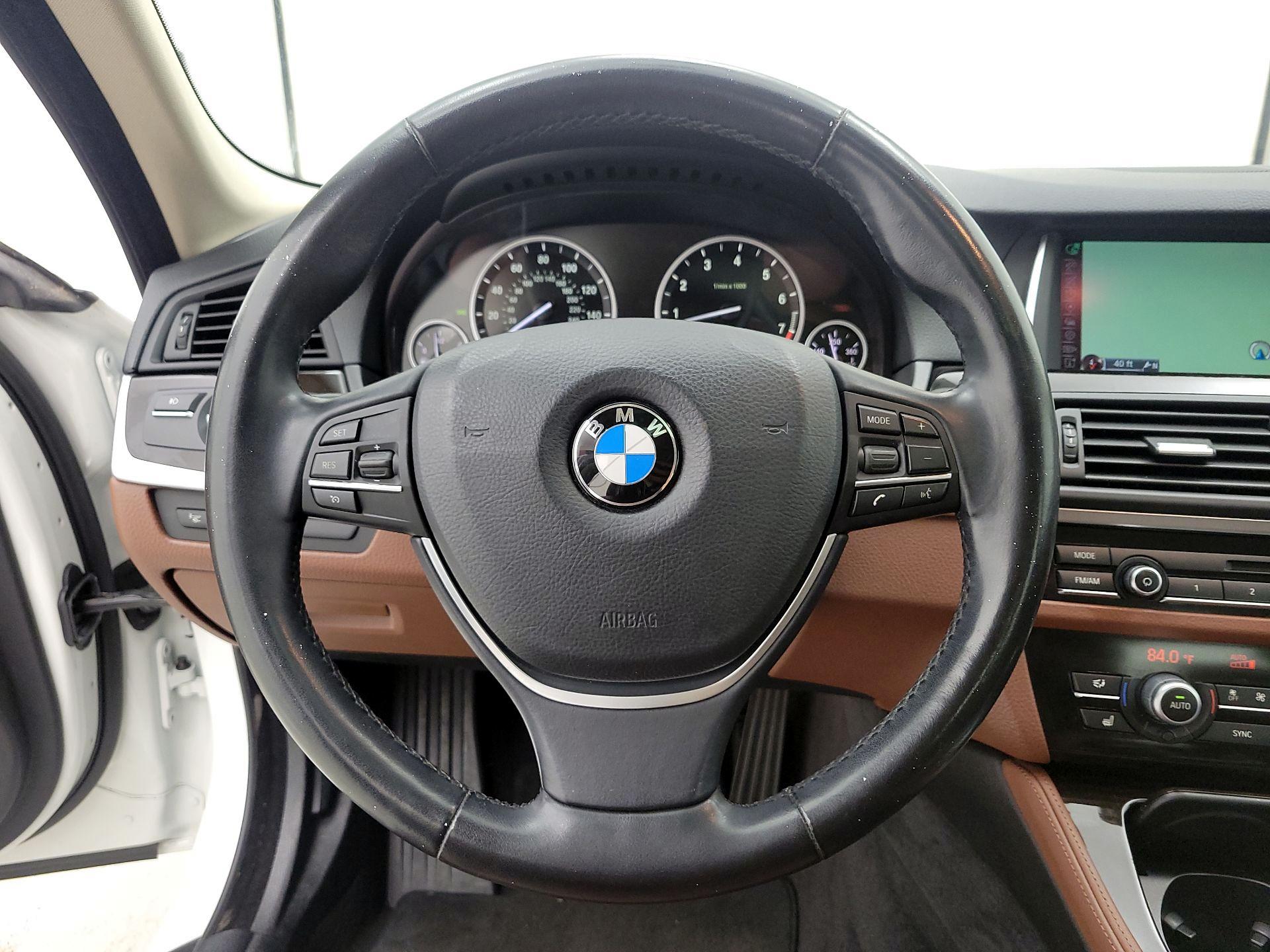 Thumbnail: 2015 BMW 5 Series - 10