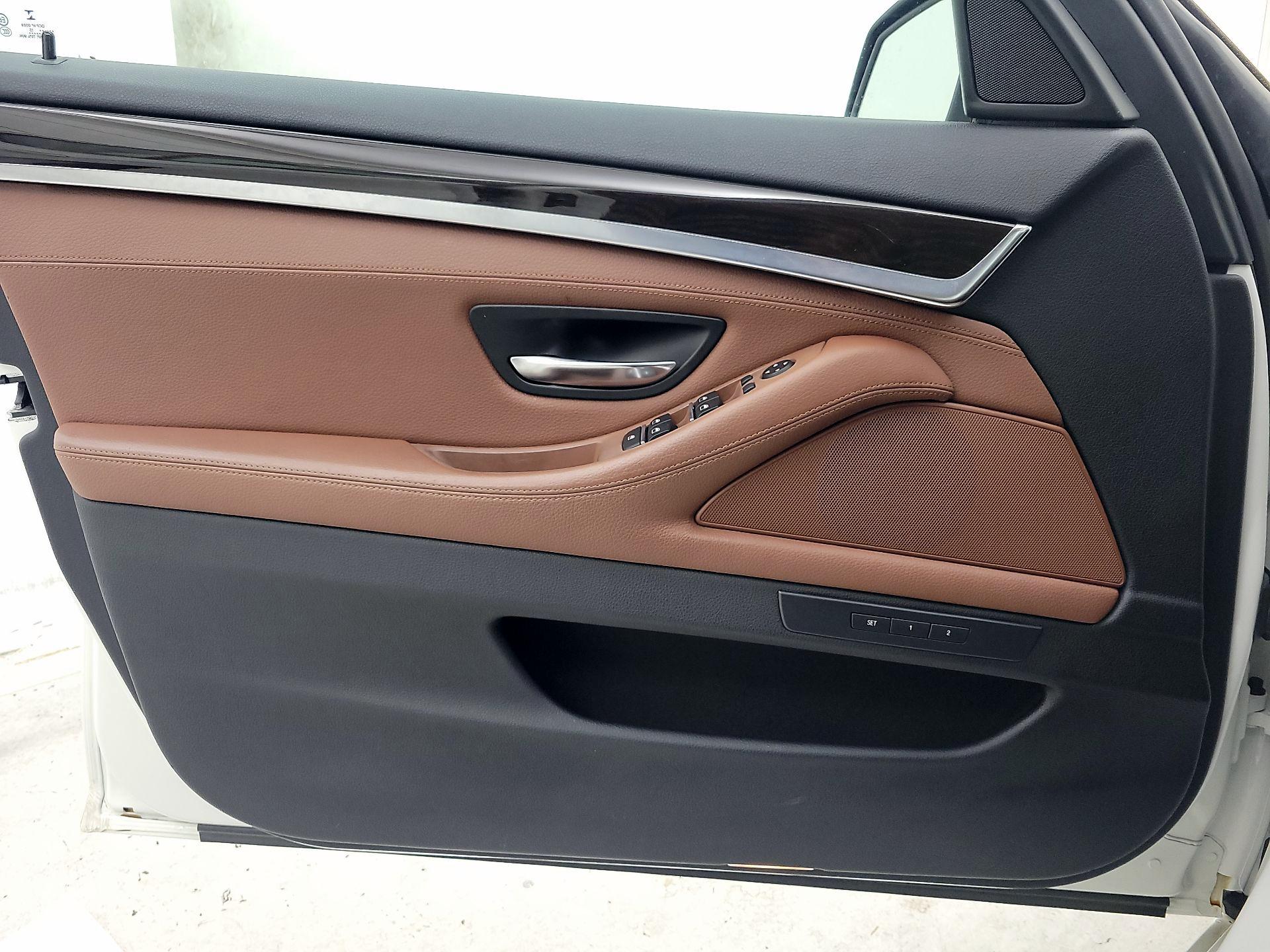 Thumbnail: 2015 BMW 5 Series - 12