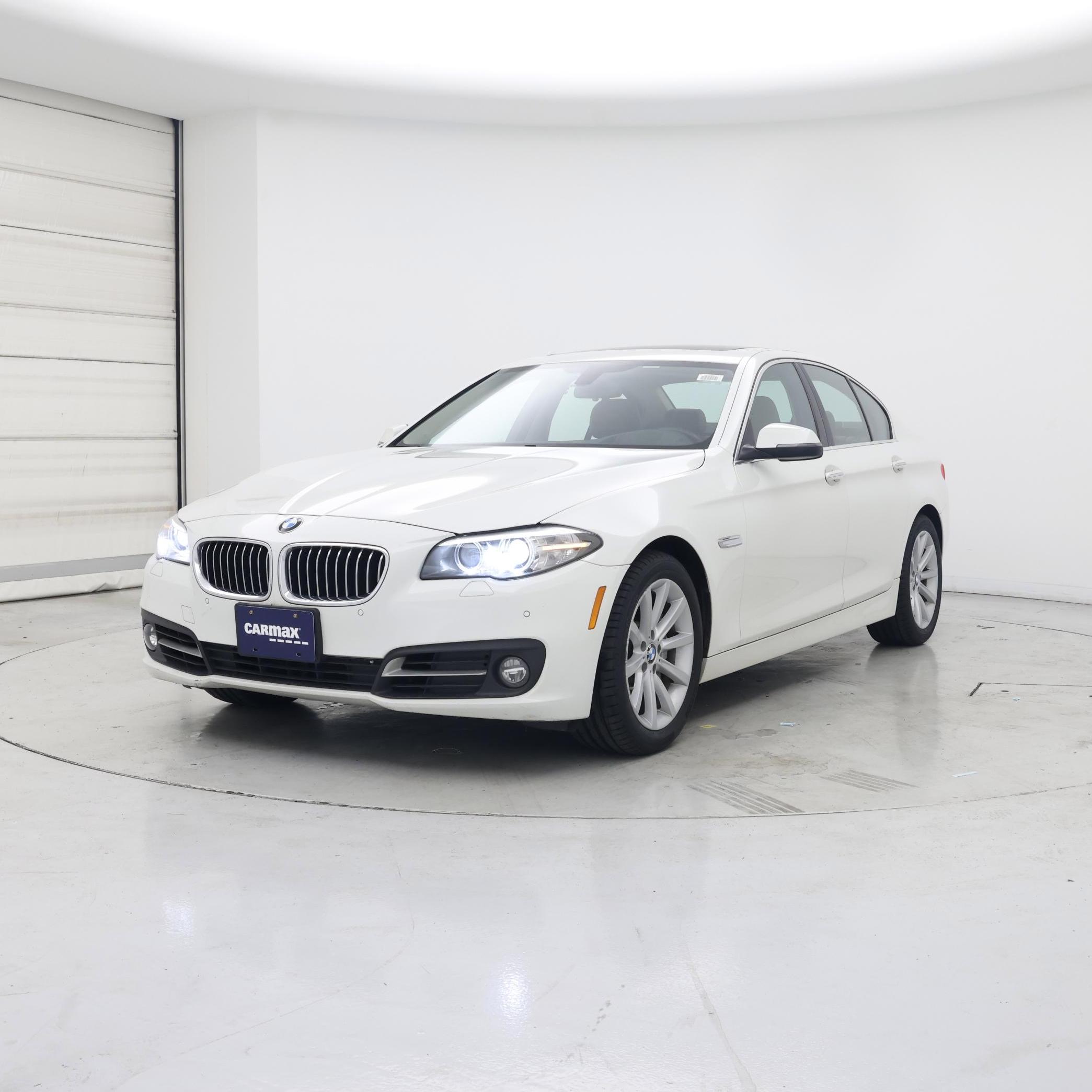 Thumbnail: 2015 BMW 5 Series - 4