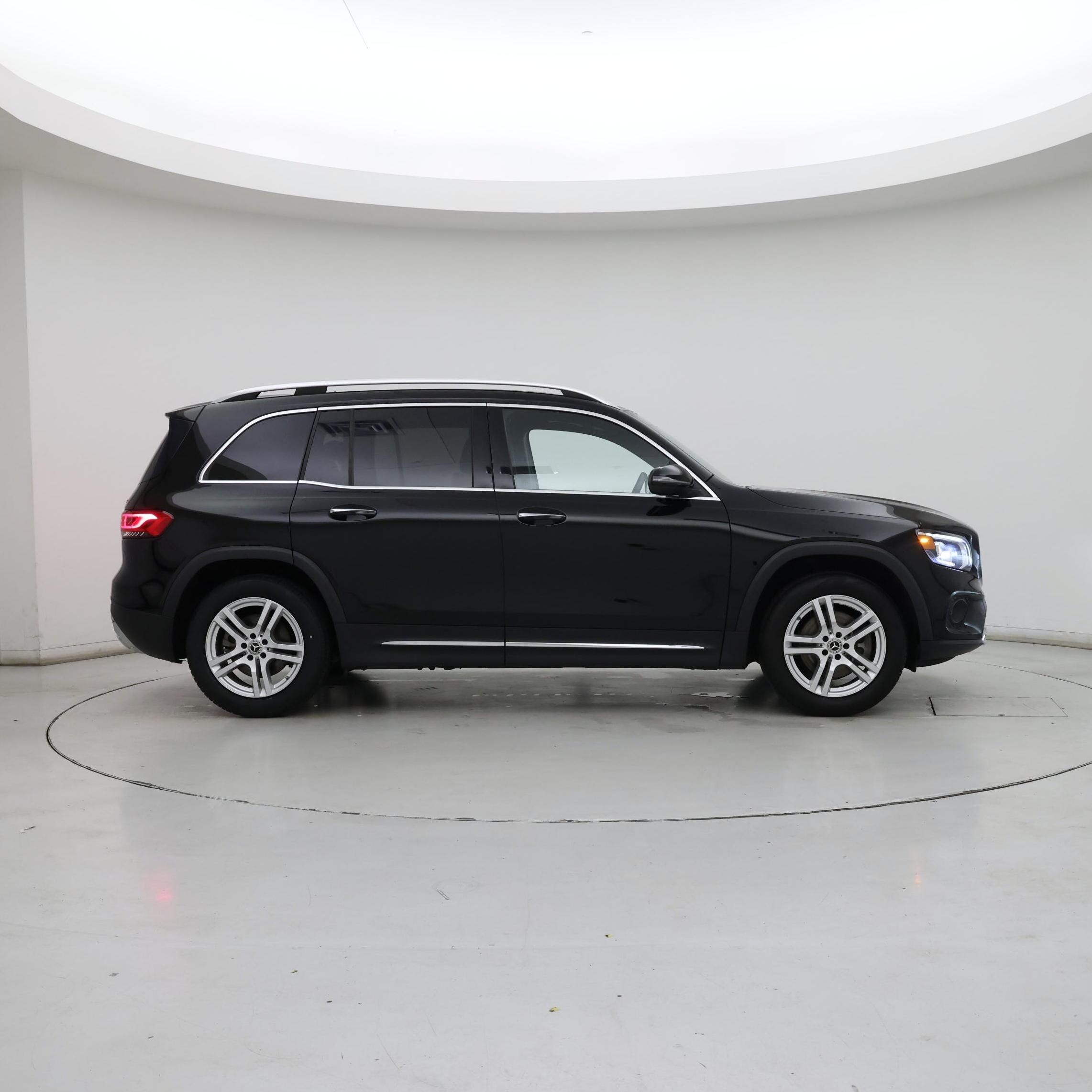 Thumbnail: 2021 Mercedes-Benz GLB - 7