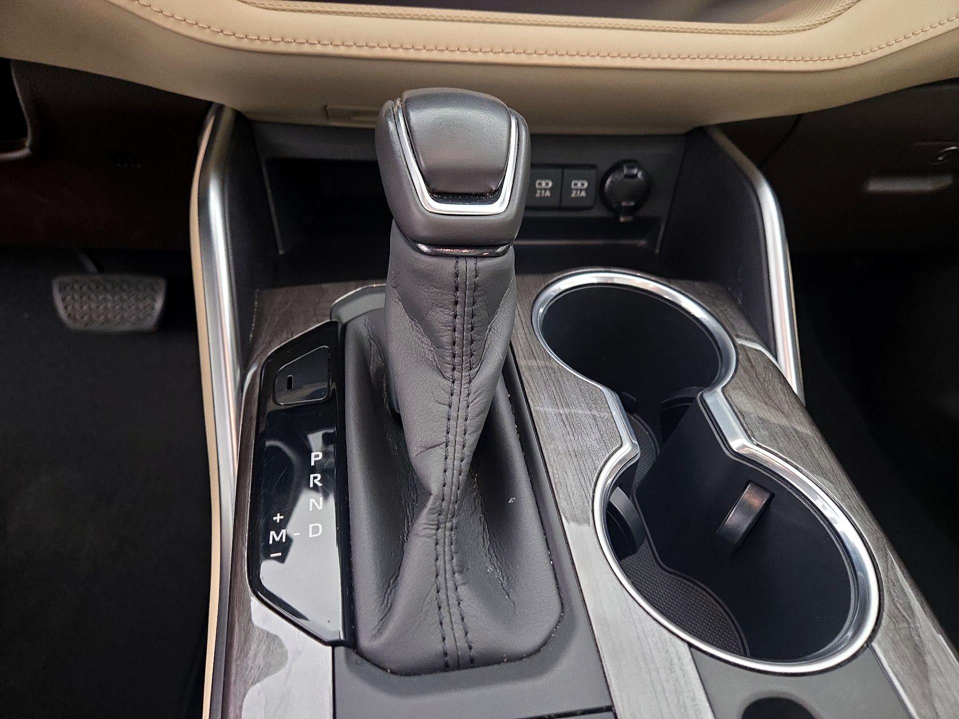 Thumbnail: 2020 Toyota Highlander - 18