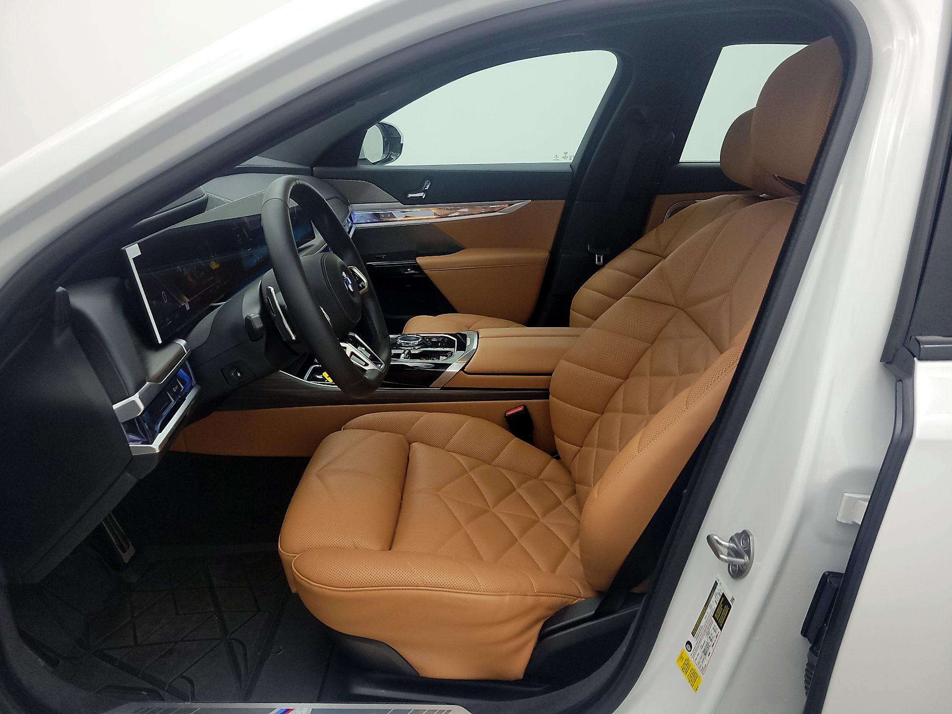 Thumbnail: 2023 BMW 7 Series - 11