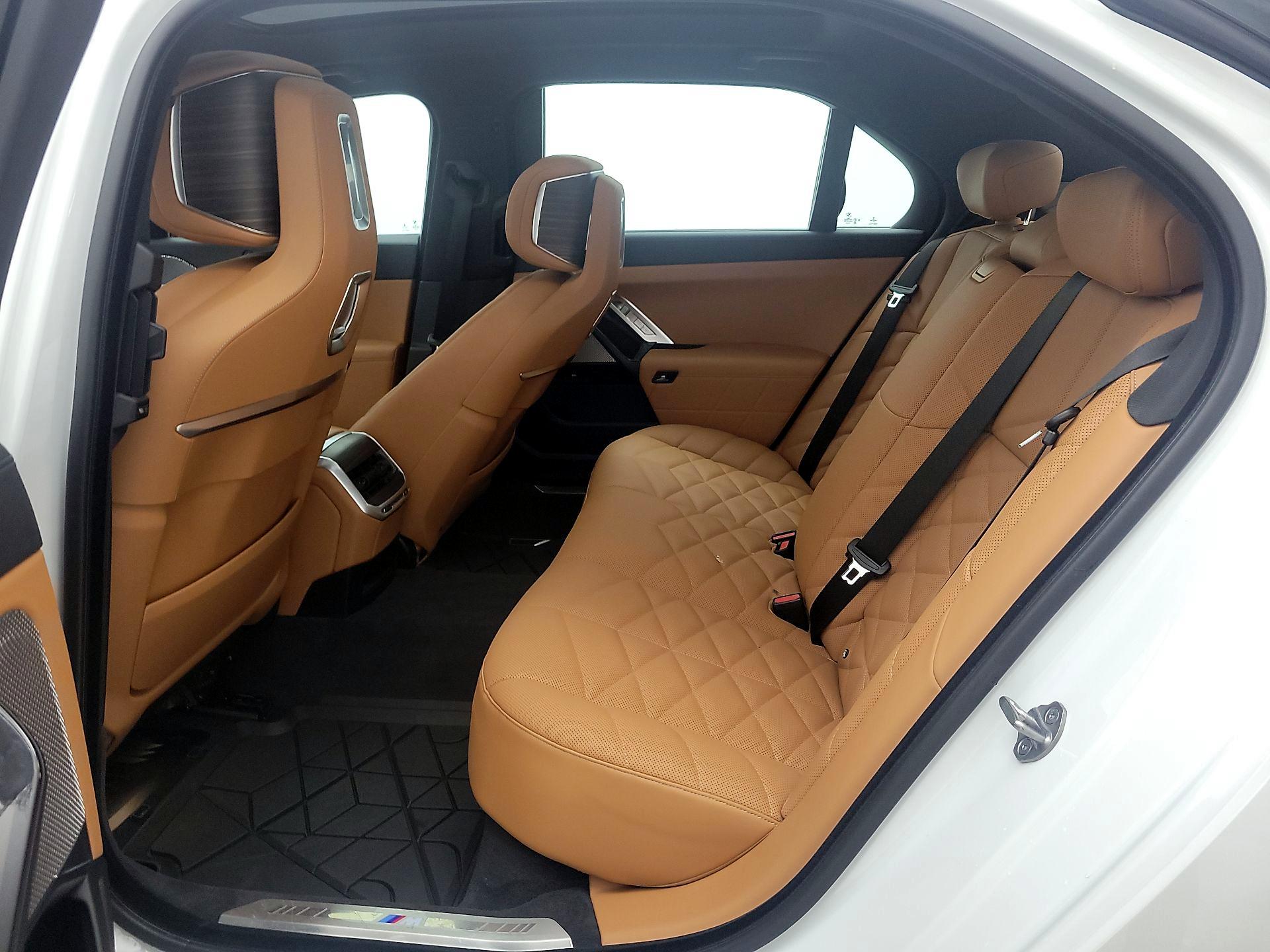 Thumbnail: 2023 BMW 7 Series - 20