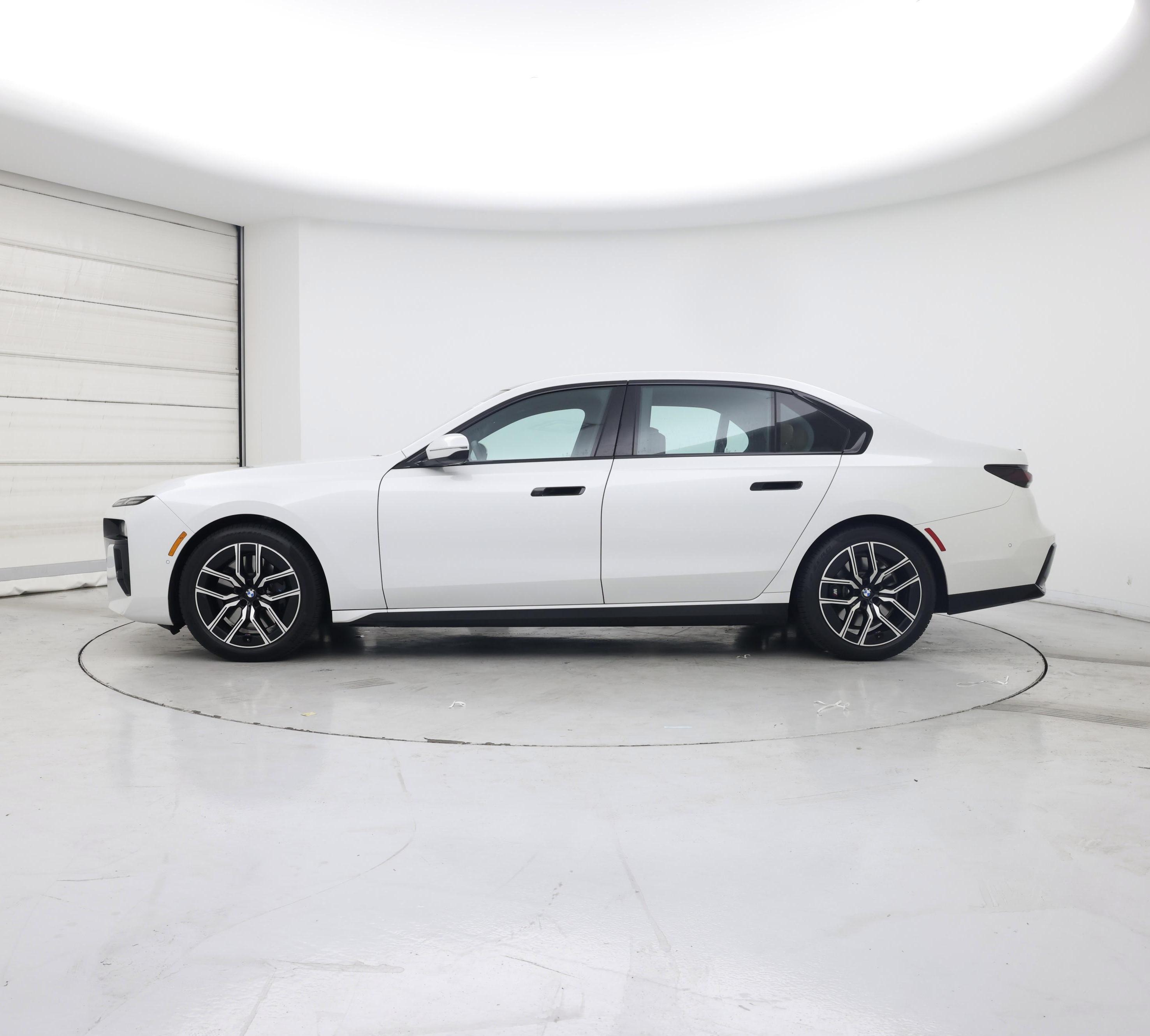 Thumbnail: 2023 BMW 7 Series - 3