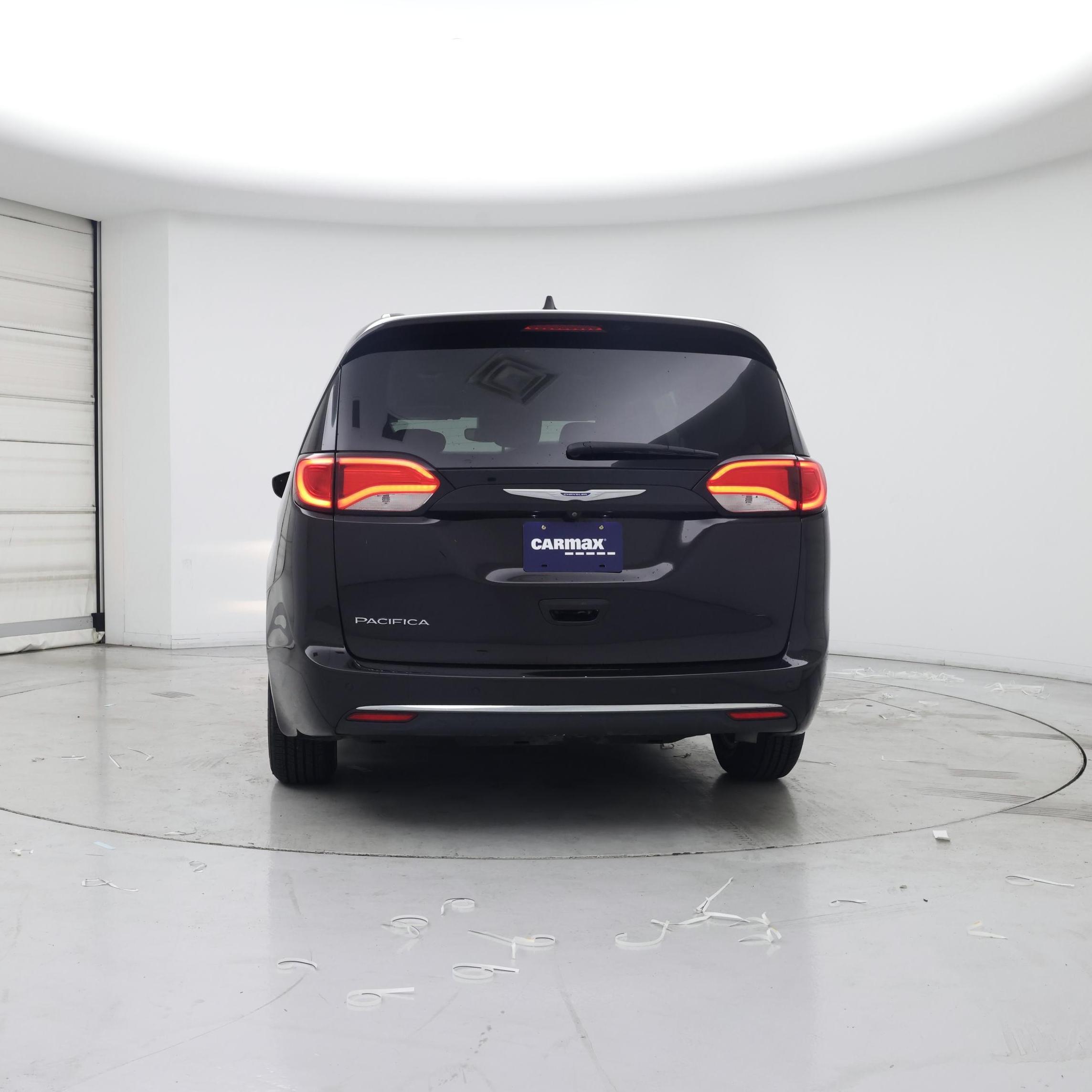 Thumbnail: 2019 Chrysler Pacifica - 6