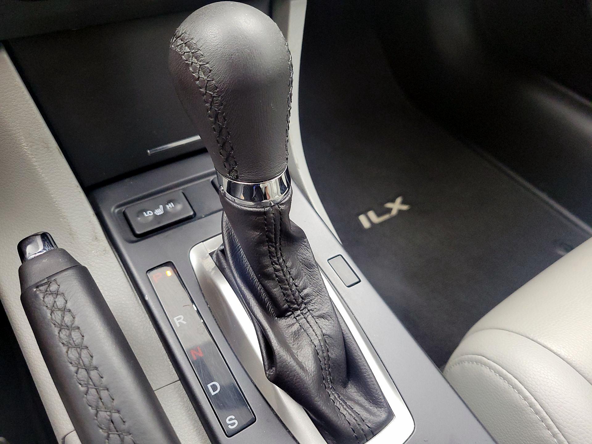 Thumbnail: 2016 Acura ILX - 16