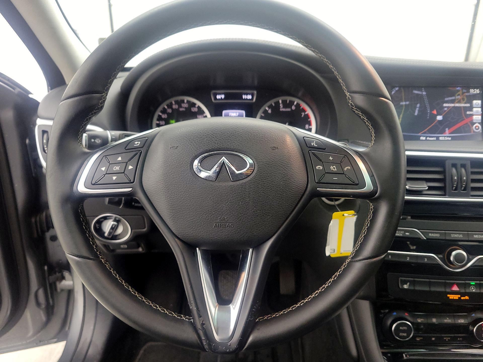 Thumbnail: 2017 INFINITI QX30 - 10