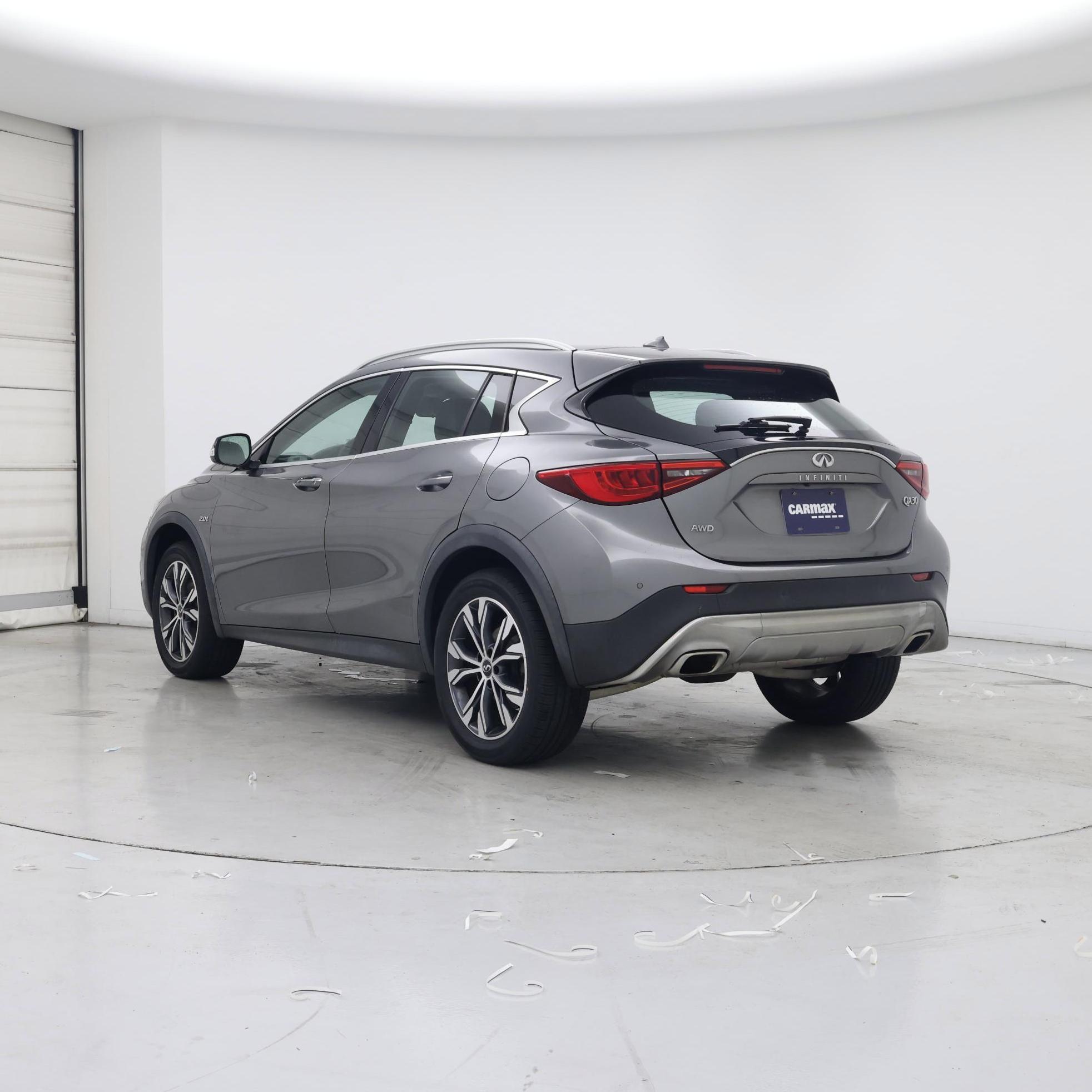 Thumbnail: 2017 INFINITI QX30 - 2