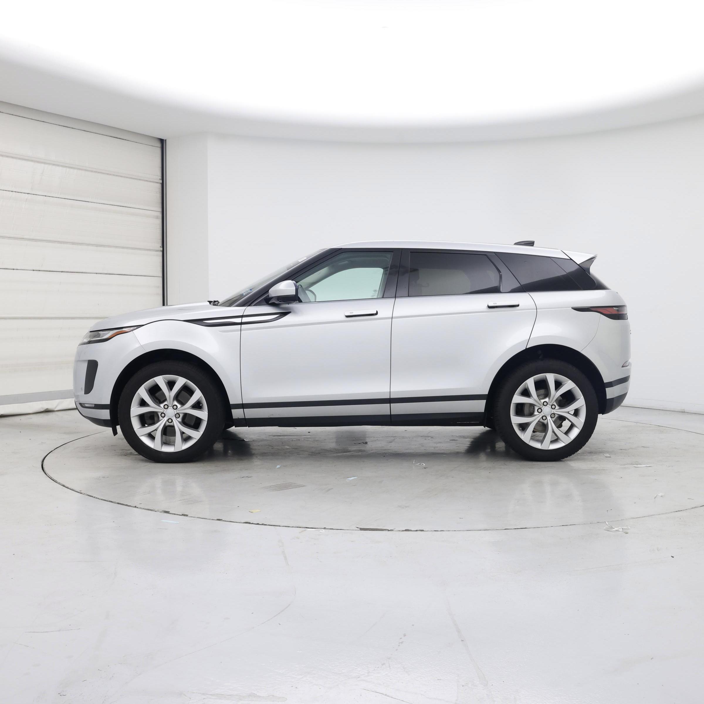 Thumbnail: 2020 Land Rover Range Rover Evoque - 3
