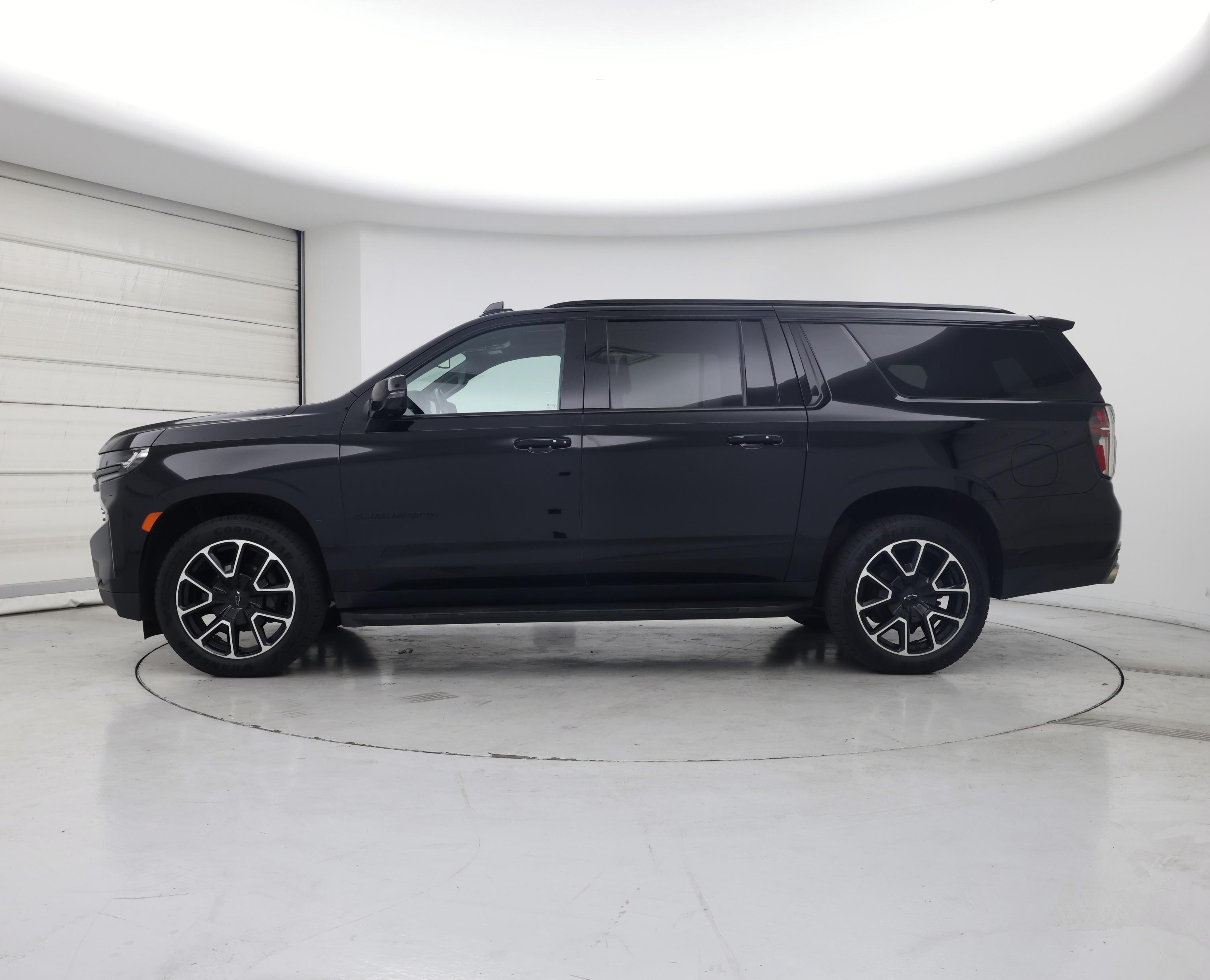 Thumbnail: 2022 Chevrolet Suburban - 3