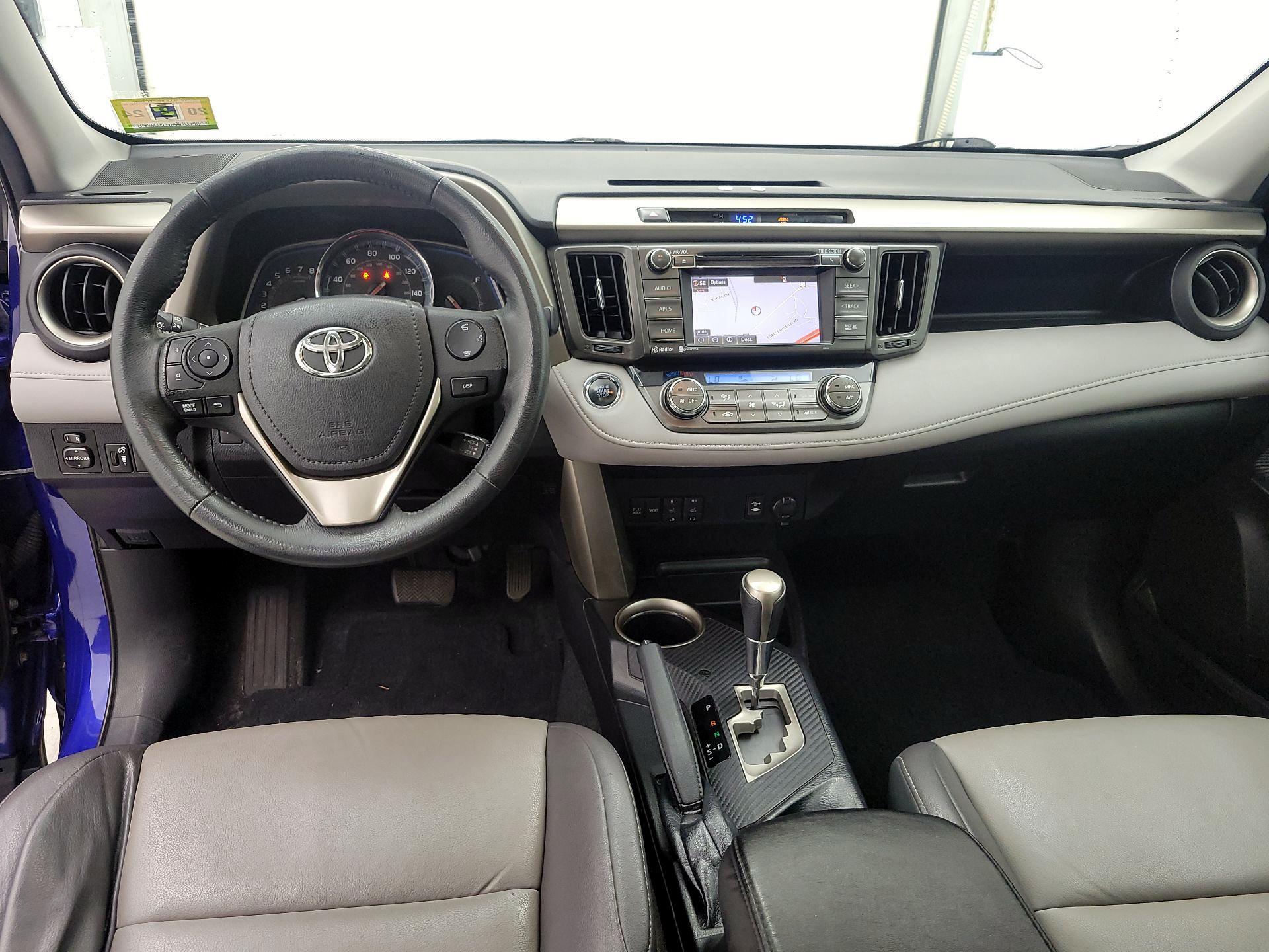 Thumbnail: 2015 Toyota RAV4 - 9