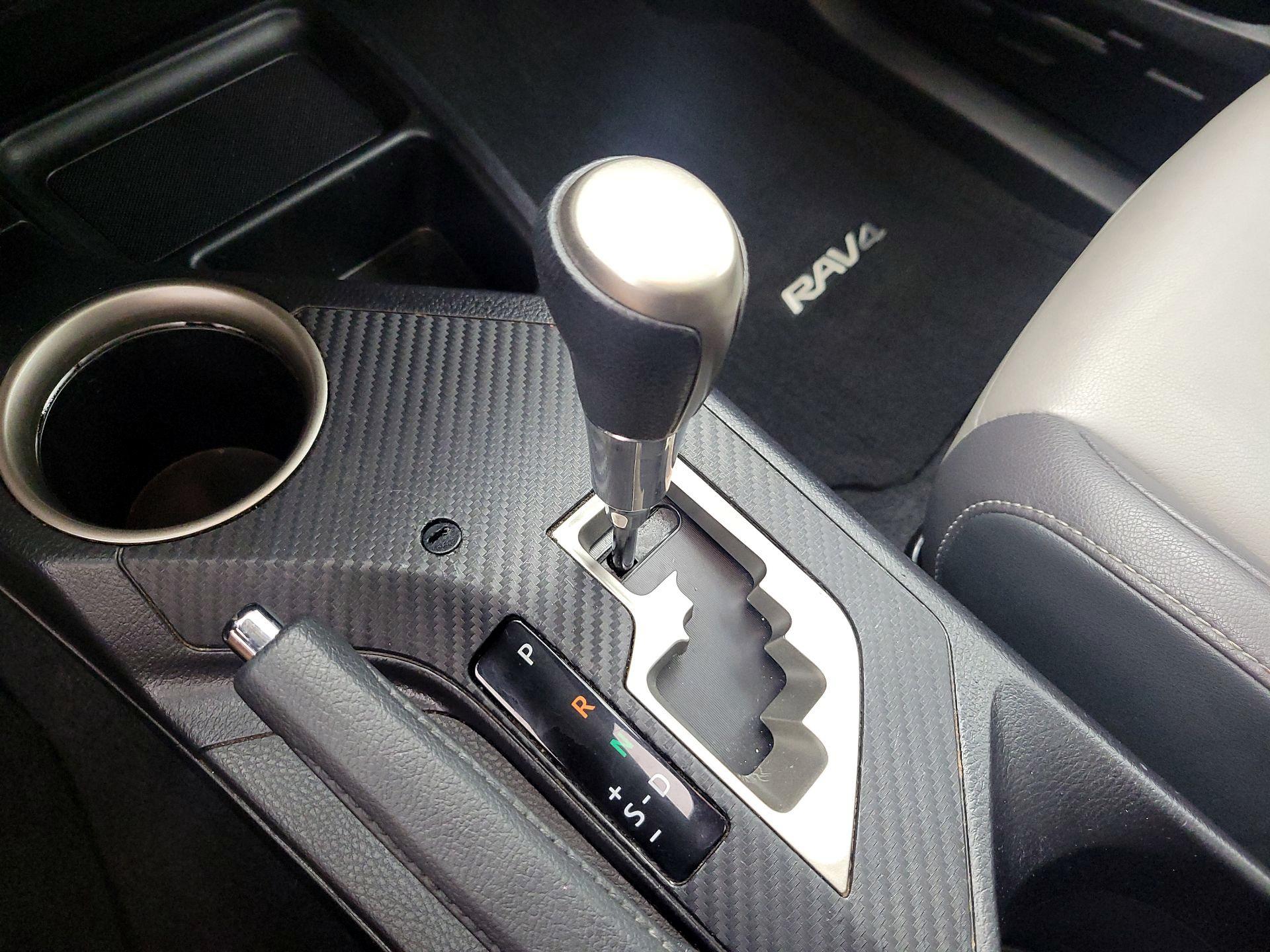 Thumbnail: 2015 Toyota RAV4 - 18