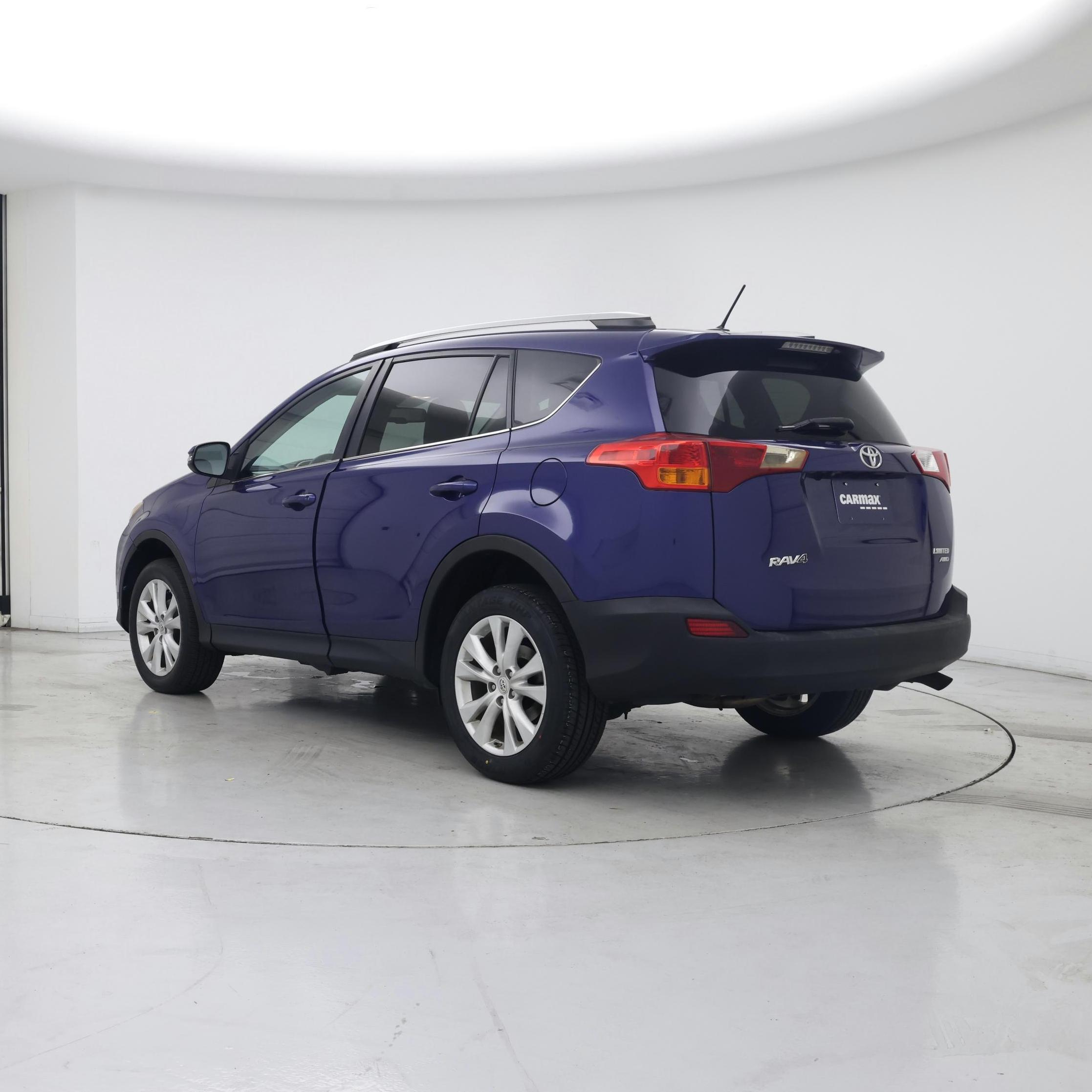Thumbnail: 2015 Toyota RAV4 - 2