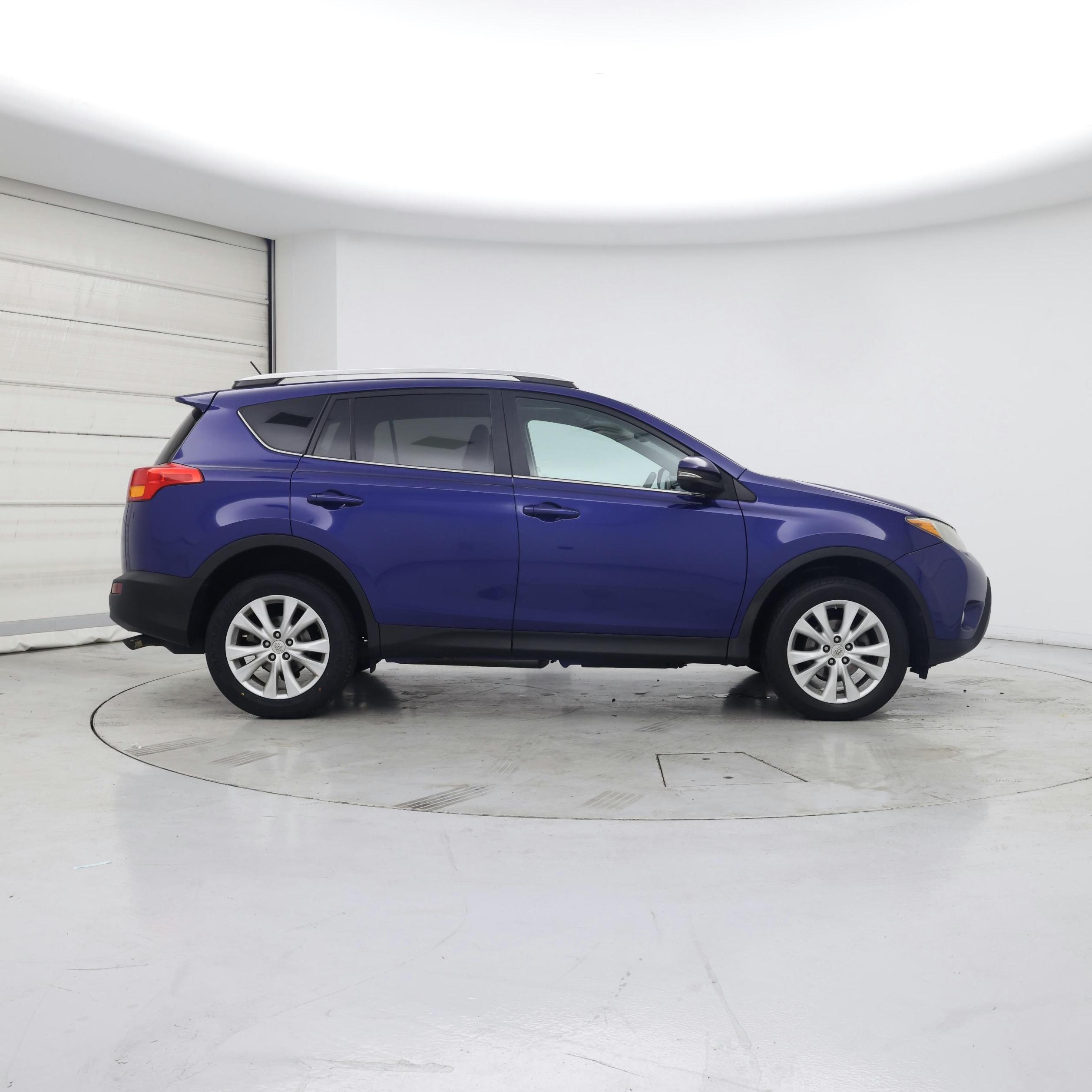 Thumbnail: 2015 Toyota RAV4 - 7