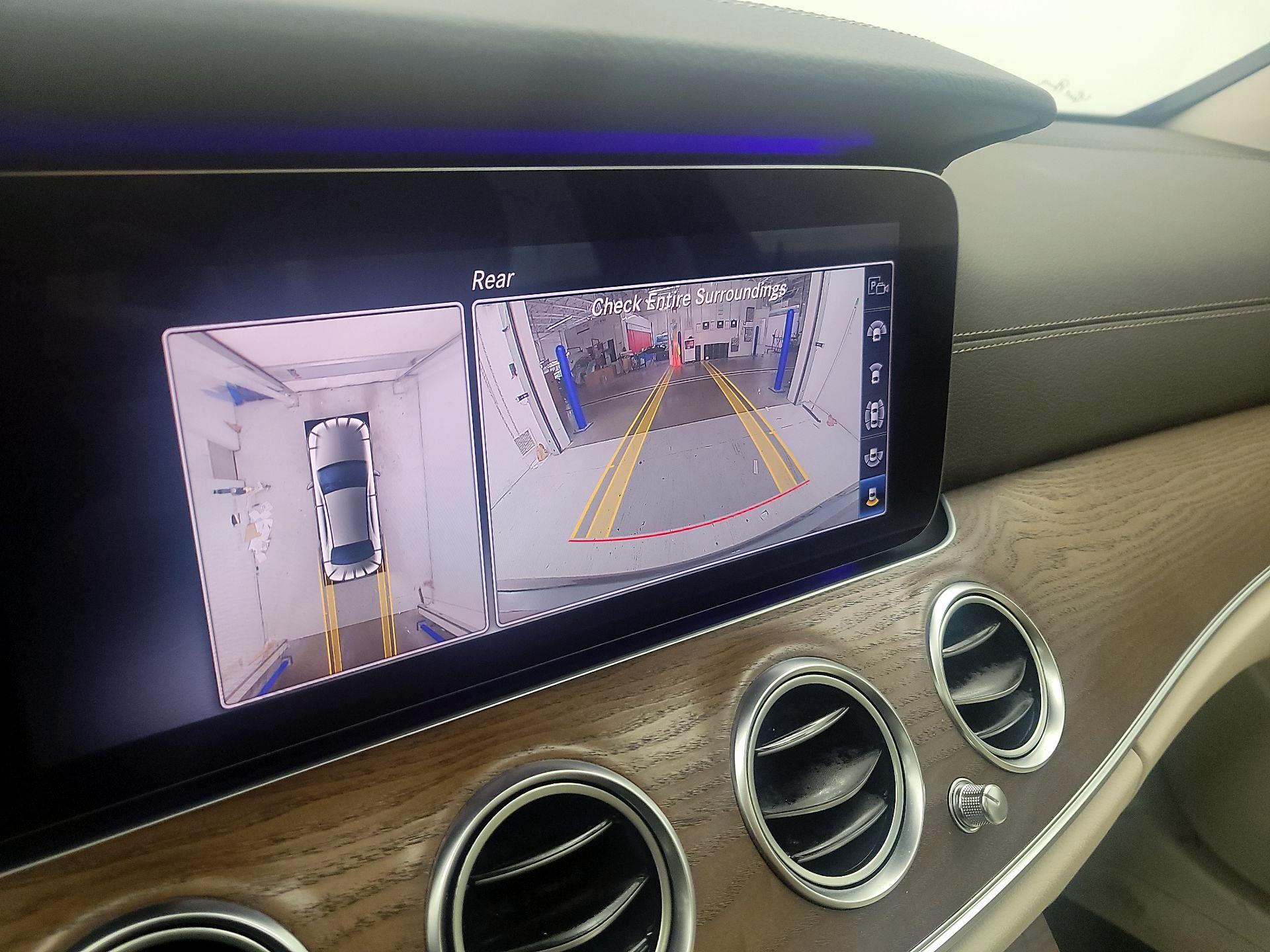 Thumbnail: 2020 Mercedes-Benz E-Class - 15