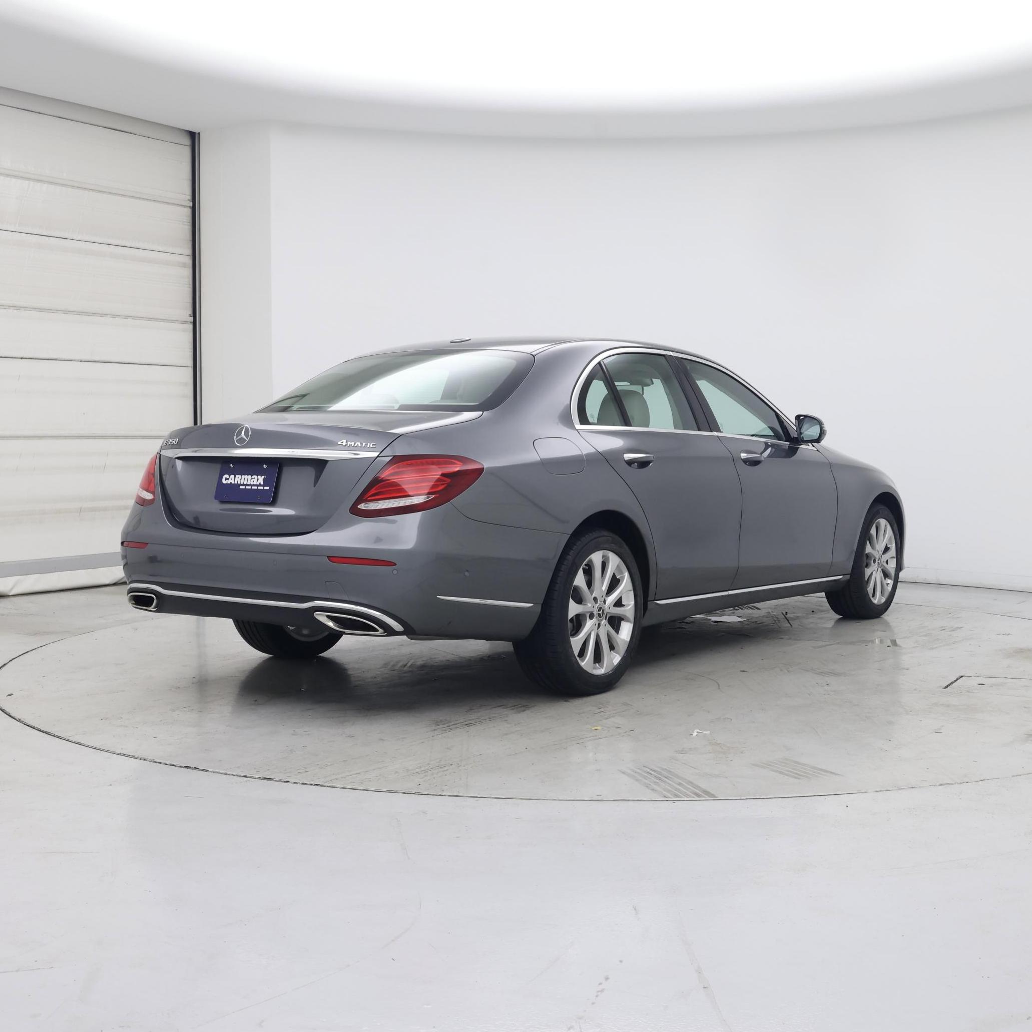 Thumbnail: 2020 Mercedes-Benz E-Class - 8