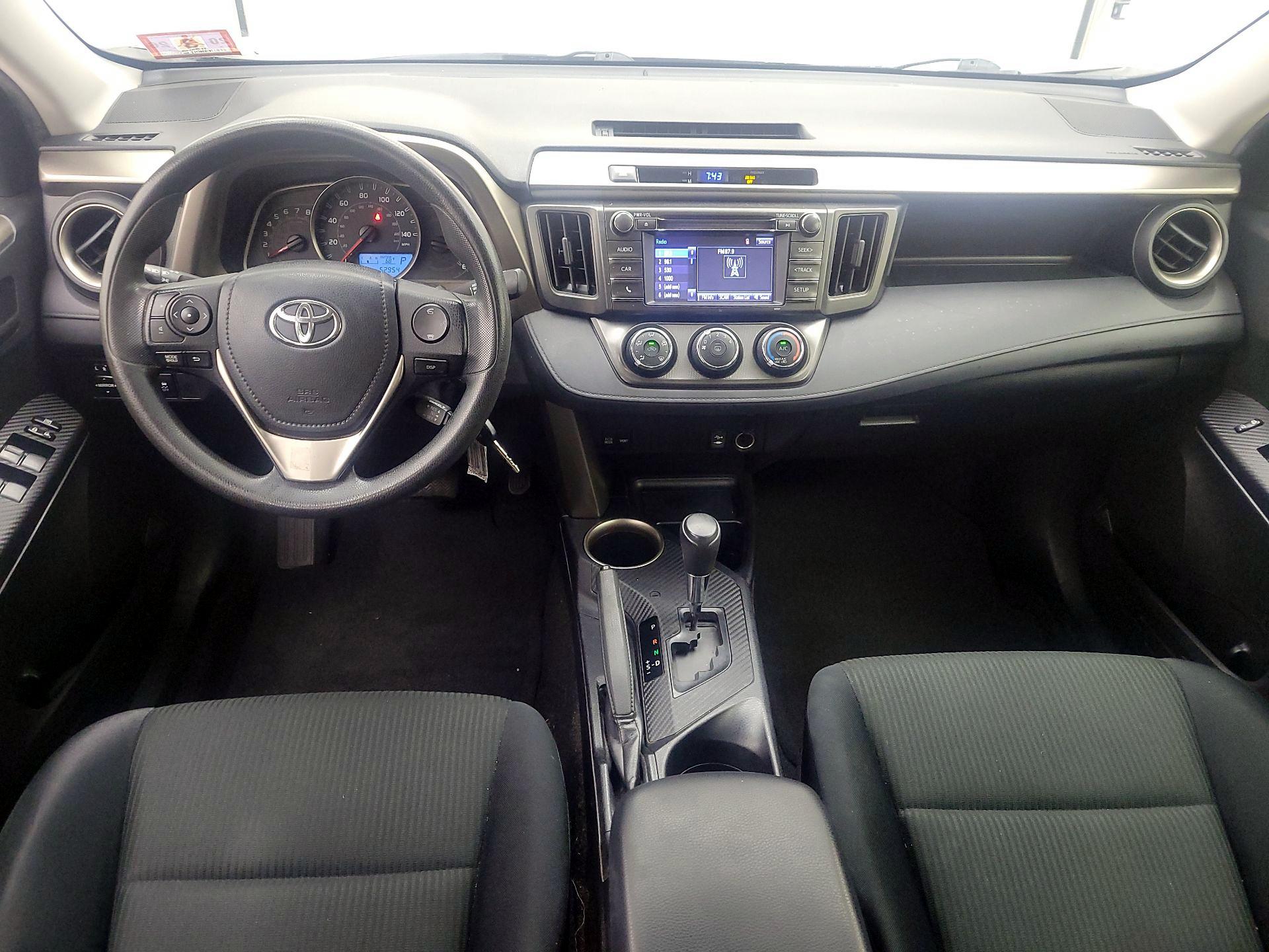 Thumbnail: 2015 Toyota RAV4 - 9