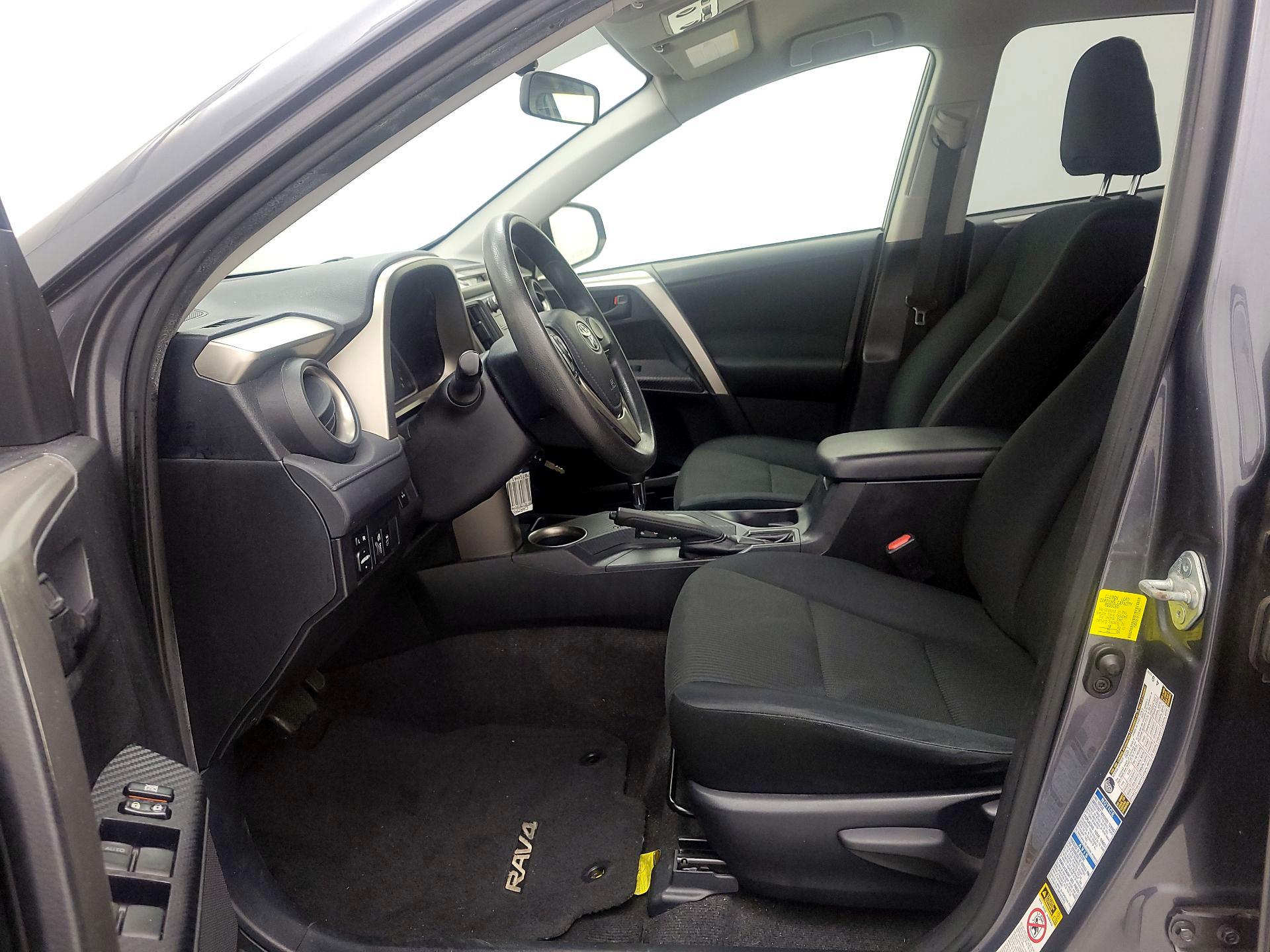 Thumbnail: 2015 Toyota RAV4 - 11